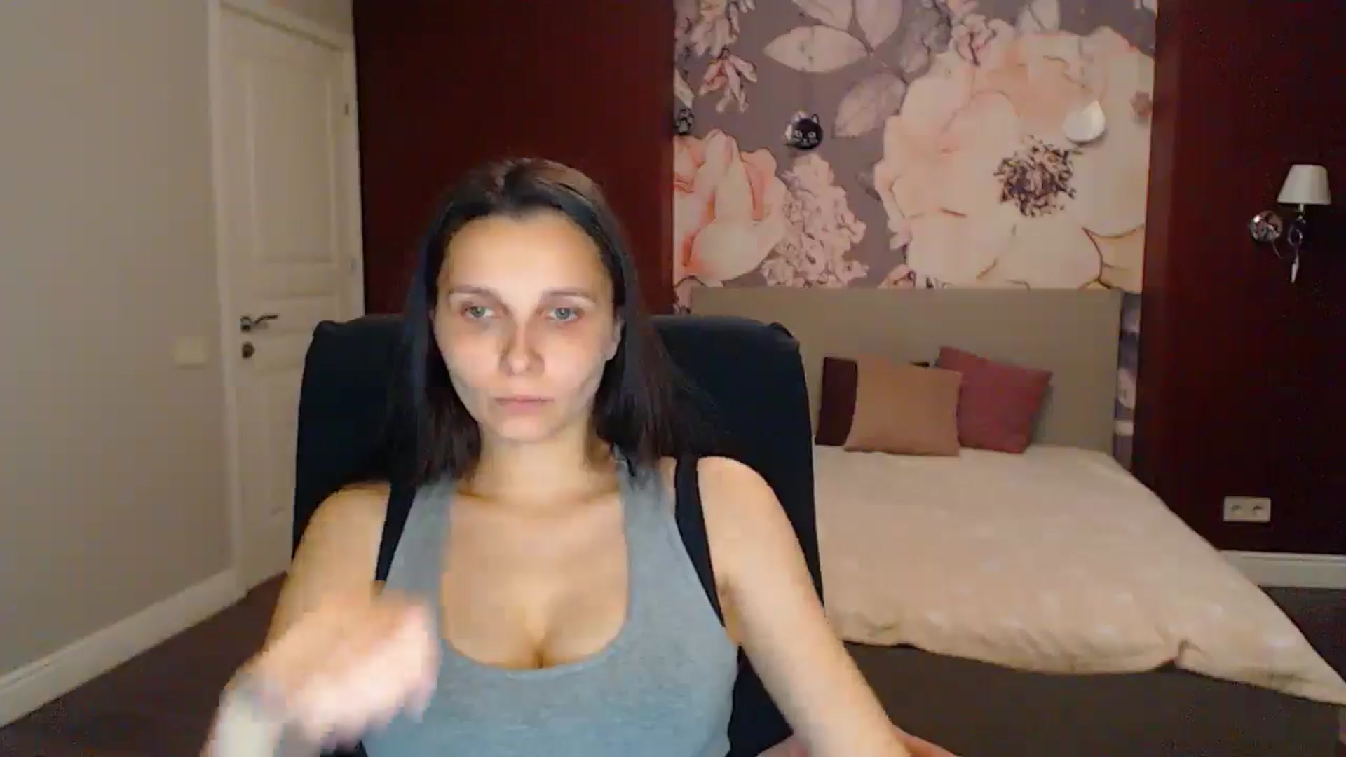 Gallery image thumbnail from Karina_Mils's myfreecams stream on, 07/18/2025, 18:04 image 20 of 20