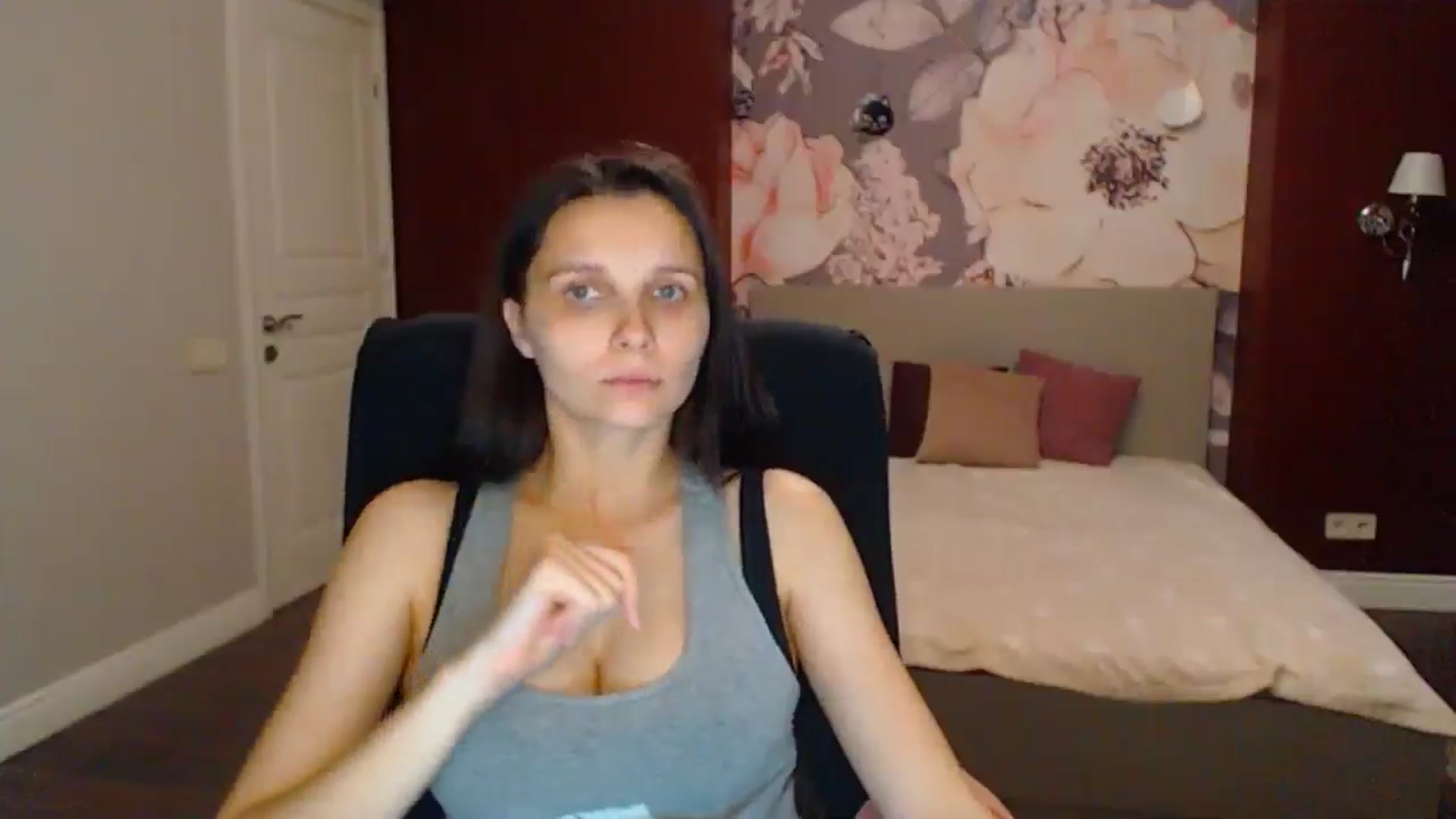 Gallery image thumbnail from Karina_Mils's myfreecams stream on, 07/18/2025, 19:48 image 3 of 20