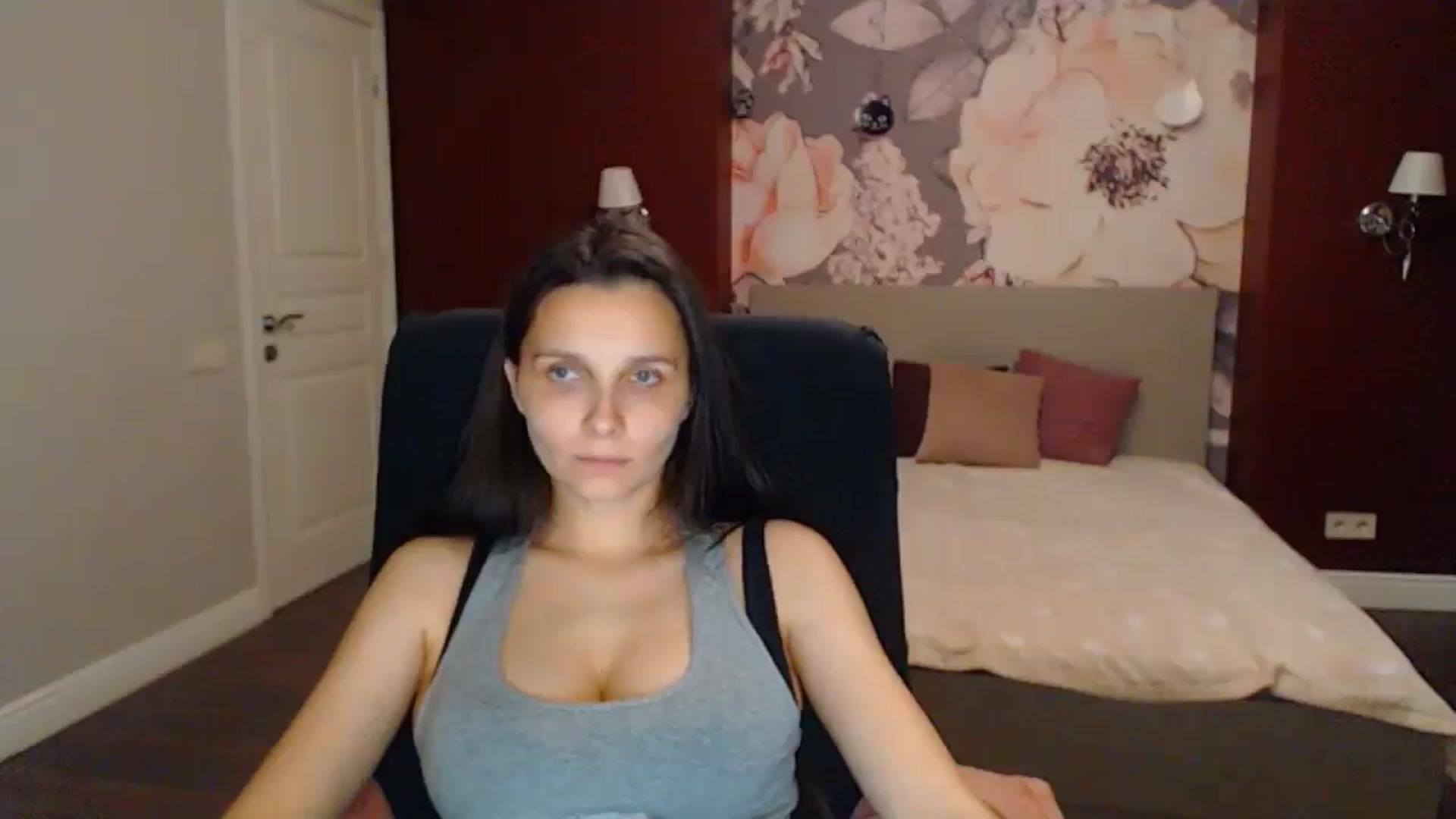 Gallery image thumbnail from Karina_Mils's myfreecams stream on, 07/18/2025, 19:48 image 13 of 20