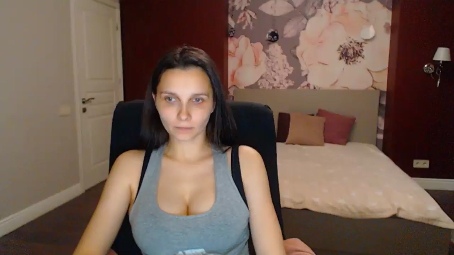 Gallery image thumbnail from Karina_Mils's myfreecams stream on, 07/18/2025, 19:48 image 1 of 20