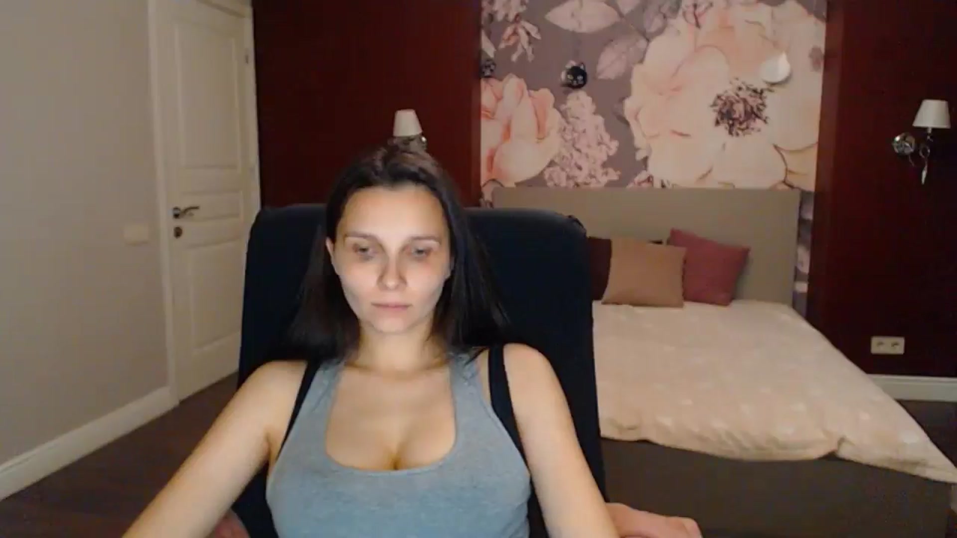 Gallery image thumbnail from Karina_Mils's myfreecams stream on, 07/18/2025, 19:48 image 12 of 20