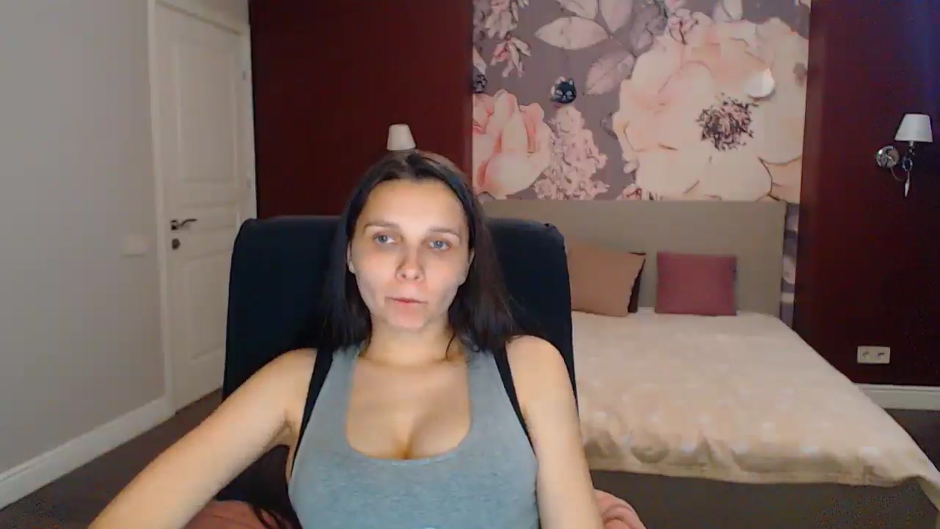 Gallery image thumbnail from Karina_Mils's myfreecams stream on, 07/19/2025, 15:58 image 3 of 20