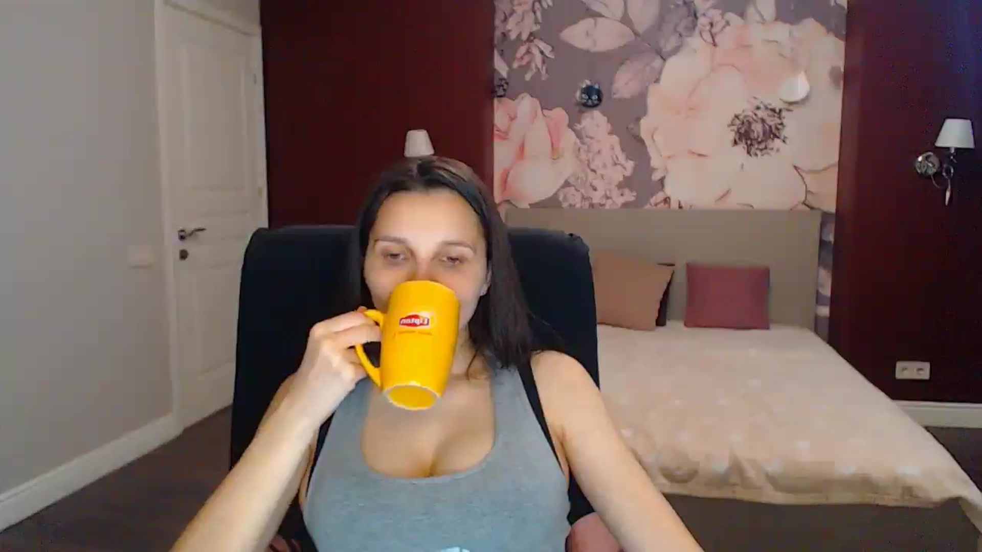 Gallery image thumbnail from Karina_Mils's myfreecams stream on, 07/19/2025, 15:58 image 6 of 20