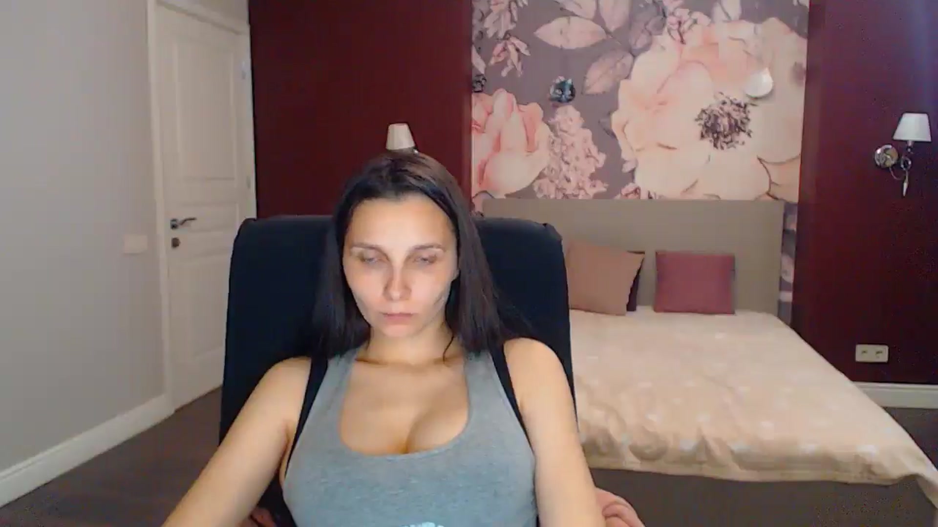 Gallery image thumbnail from Karina_Mils's myfreecams stream on, 07/19/2025, 15:58 image 10 of 20