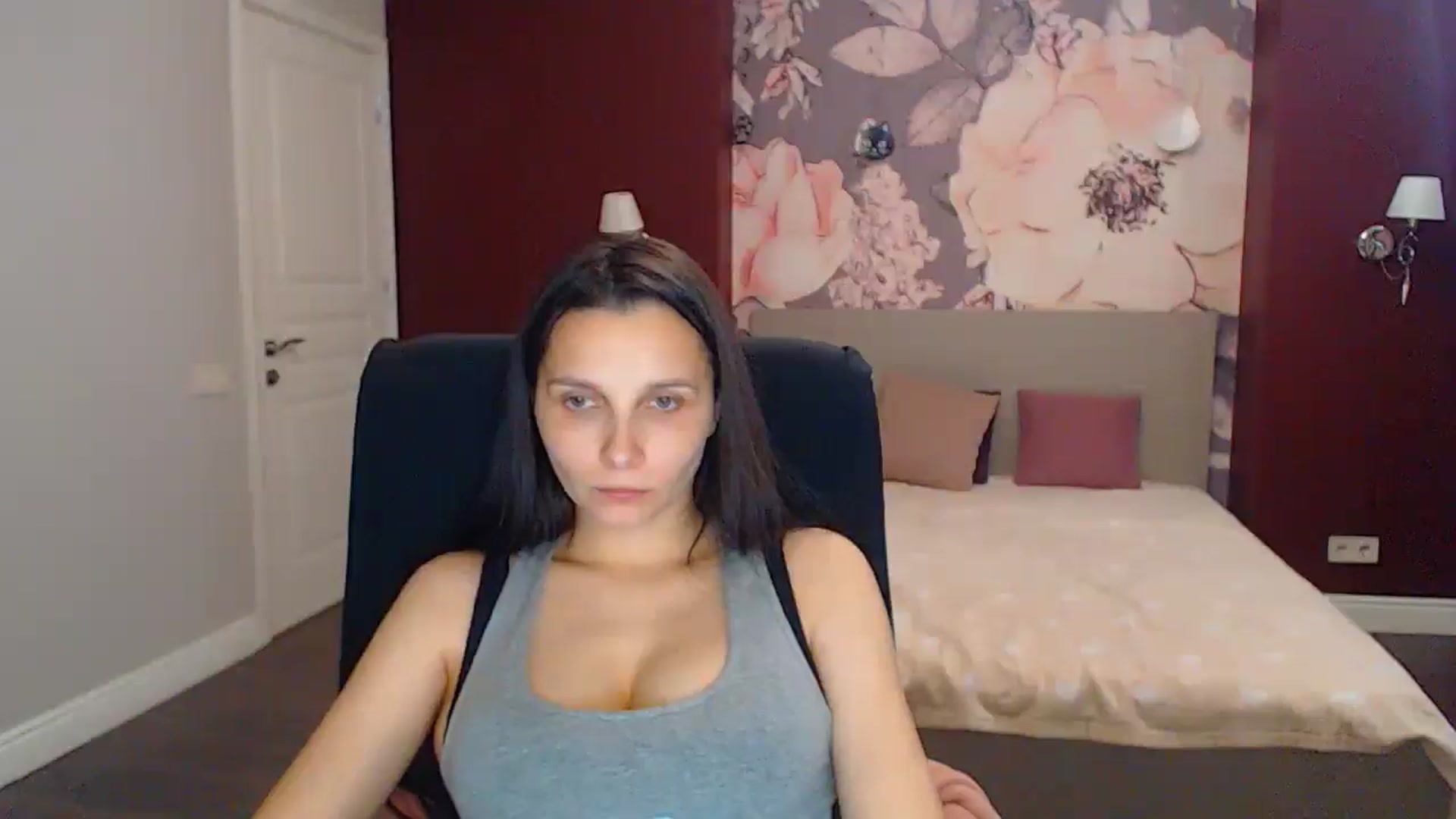 Gallery image thumbnail from Karina_Mils's myfreecams stream on, 07/19/2025, 15:58 image 8 of 20