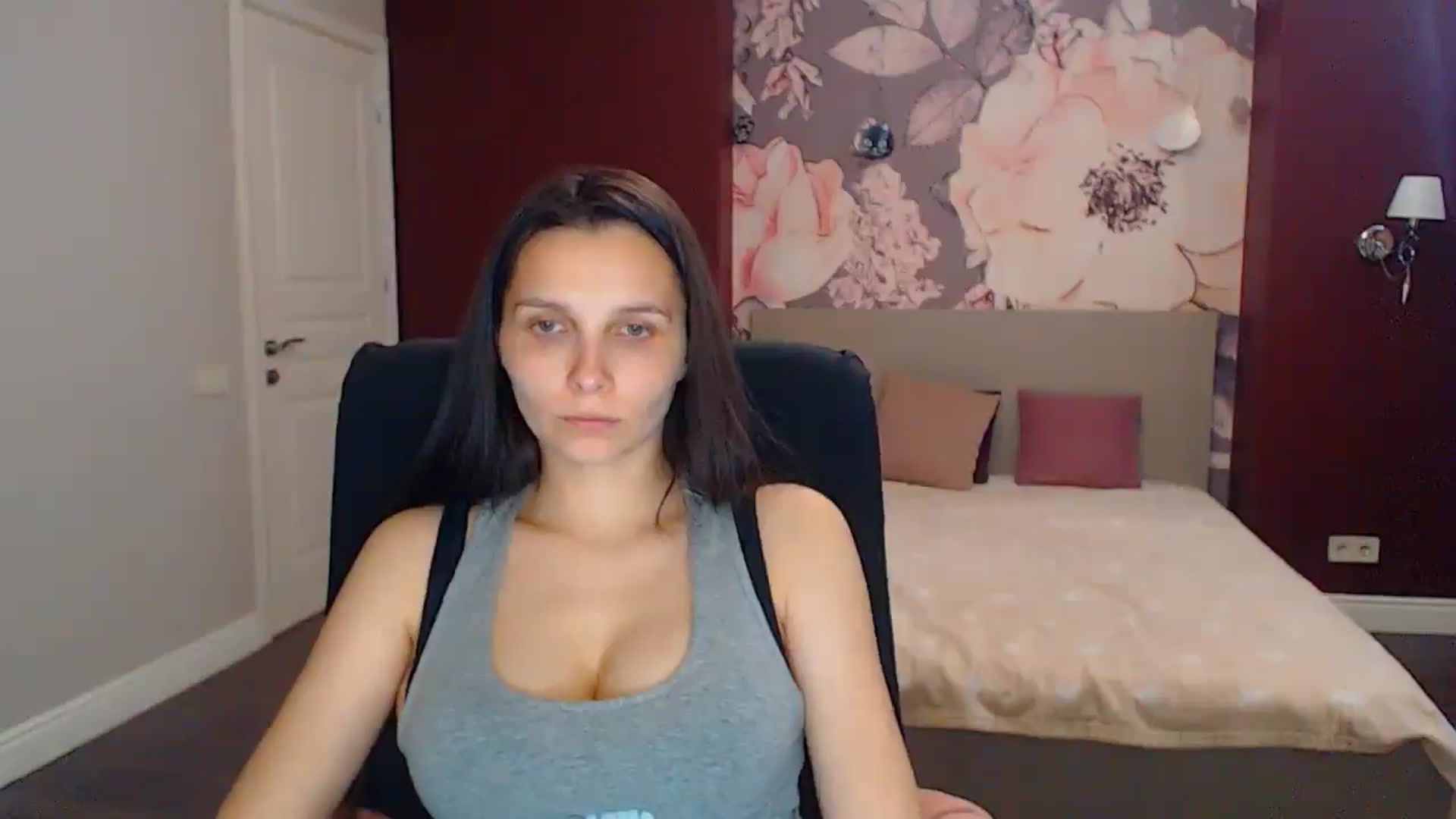 Gallery image thumbnail from Karina_Mils's myfreecams stream on, 07/19/2025, 15:58 image 17 of 20