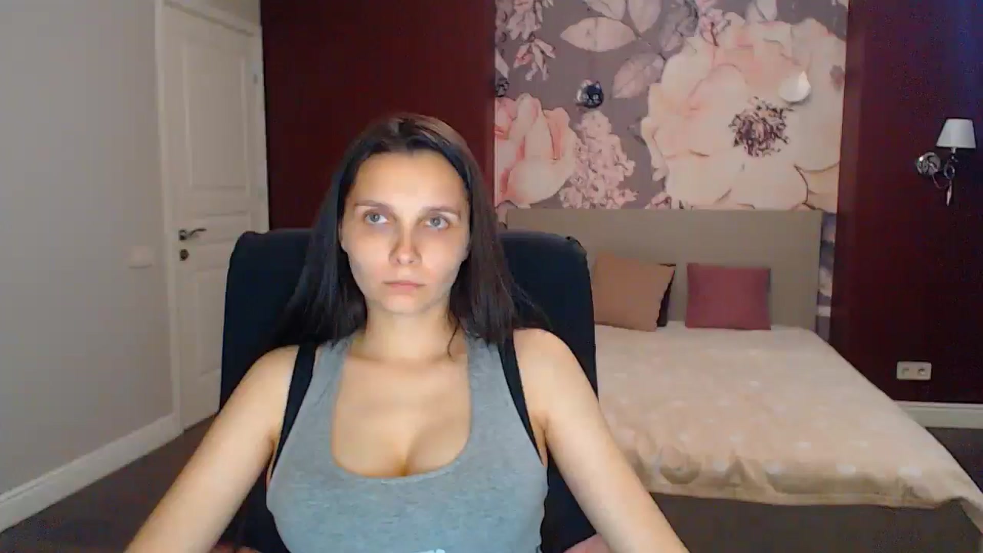 Gallery image thumbnail from Karina_Mils's myfreecams stream on, 07/19/2025, 15:58 image 19 of 20