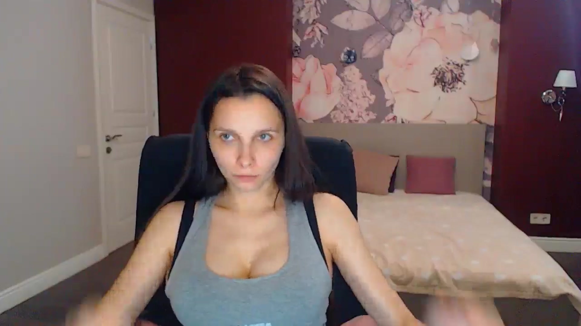 Gallery image thumbnail from Karina_Mils's myfreecams stream on, 07/19/2025, 15:58 image 13 of 20