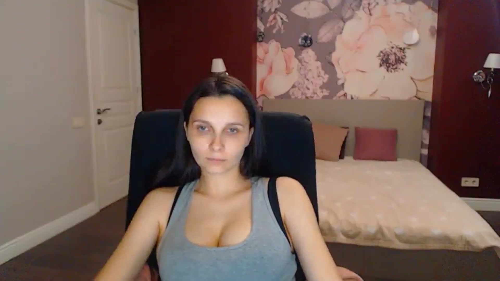 Gallery image thumbnail from Karina_Mils's myfreecams stream on, 07/19/2025, 16:57 image 6 of 20