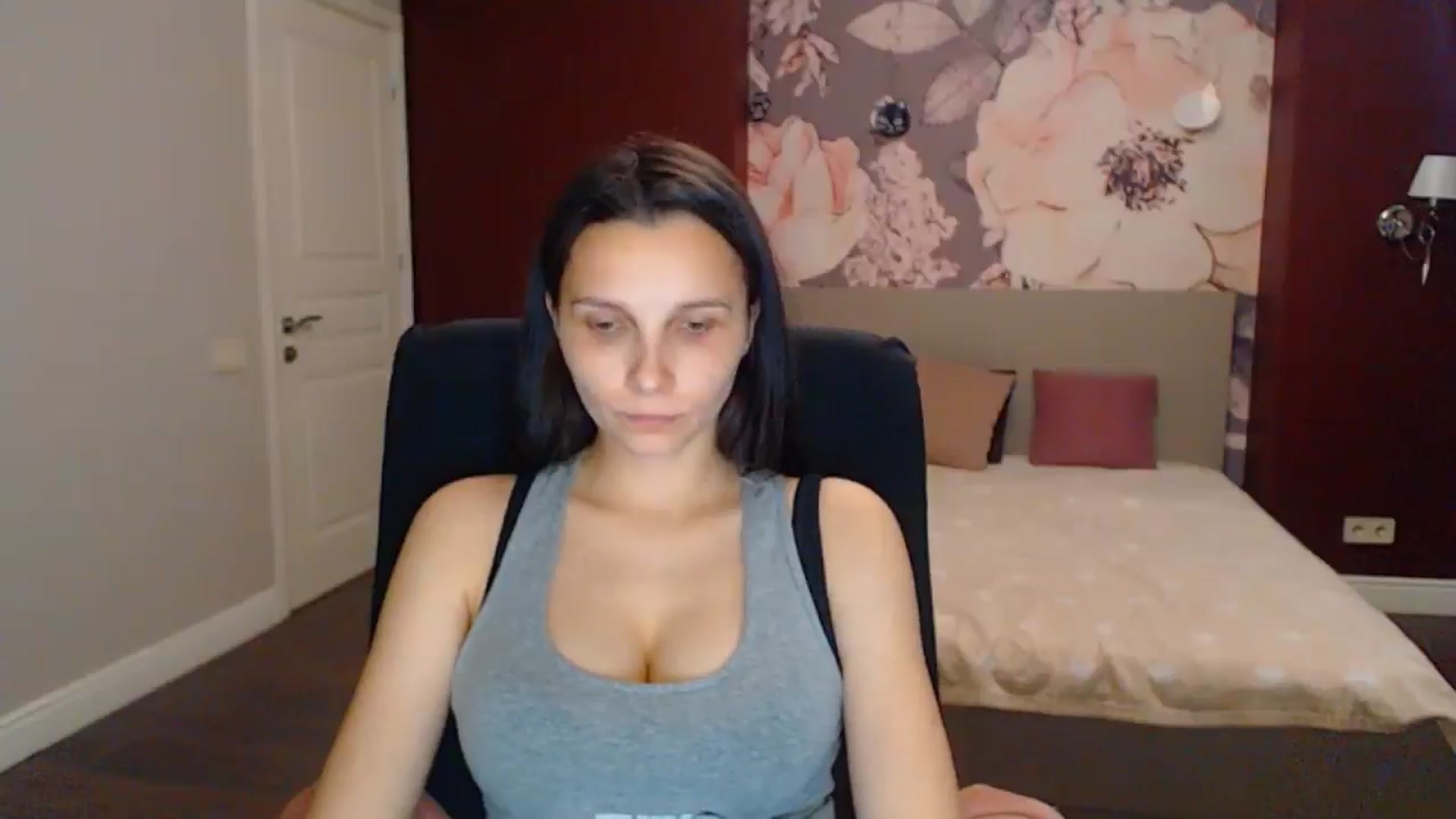 Gallery image thumbnail from Karina_Mils's myfreecams stream on, 07/19/2025, 16:57 image 7 of 20
