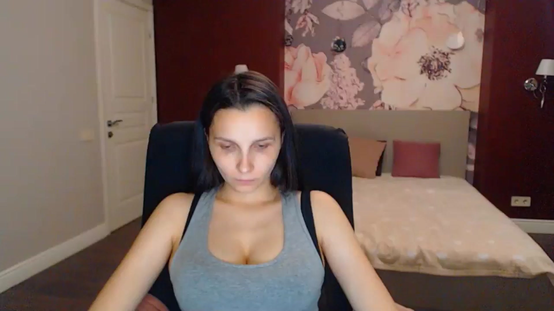 Gallery image thumbnail from Karina_Mils's myfreecams stream on, 07/19/2025, 16:57 image 20 of 20