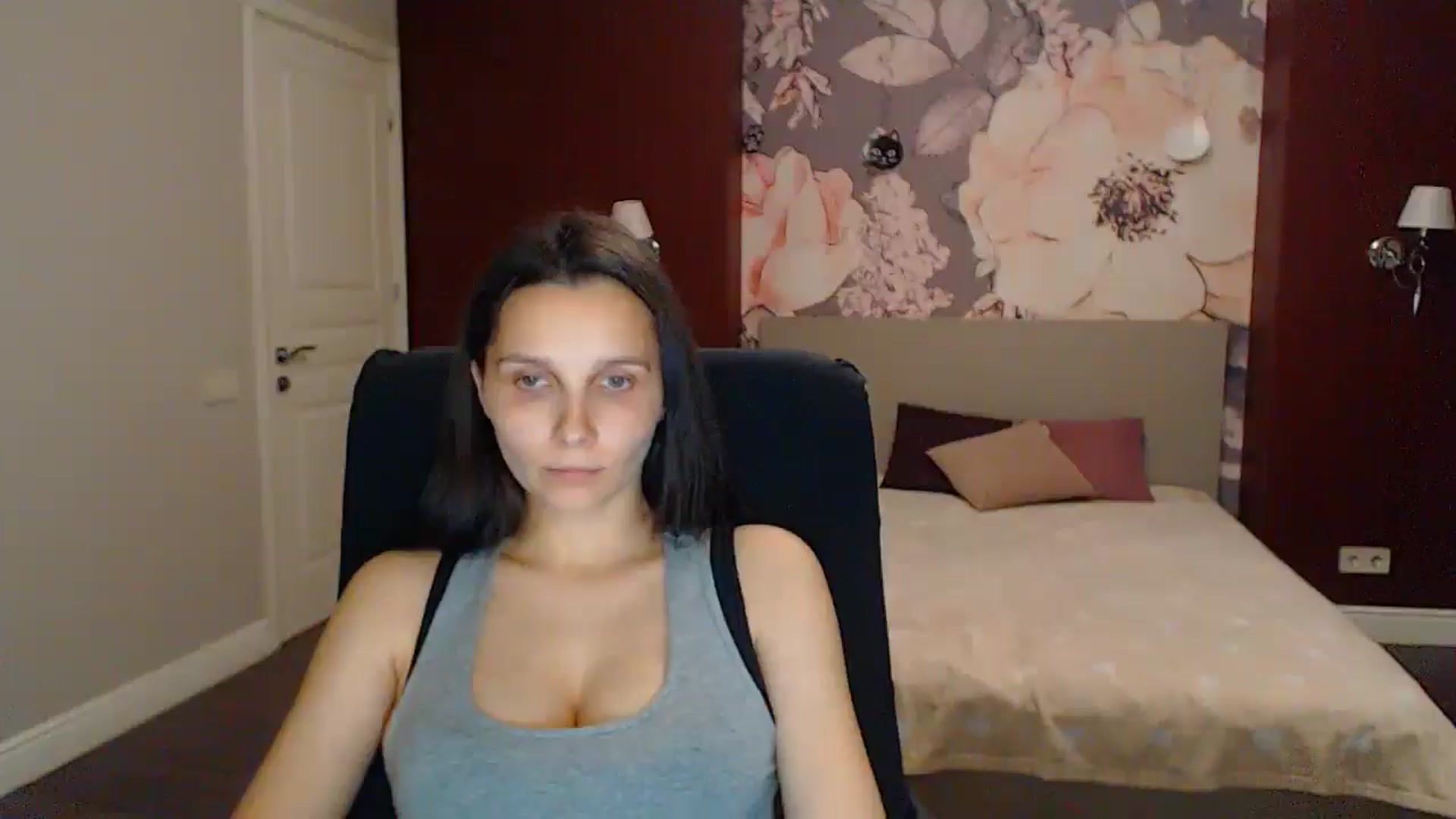 Gallery image thumbnail from Karina_Mils's myfreecams stream on, 07/19/2025, 20:47 image 17 of 20