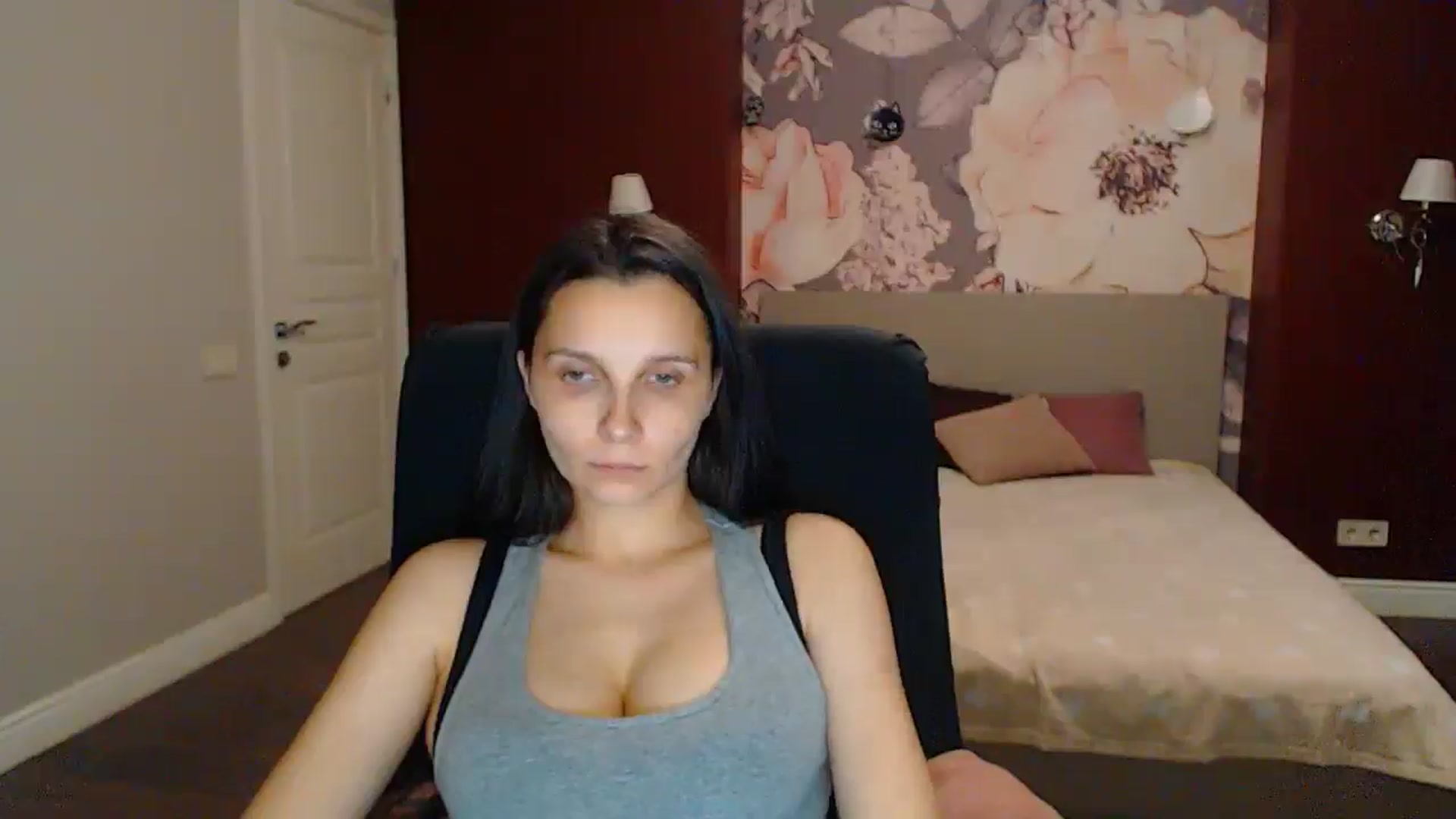 Gallery image thumbnail from Karina_Mils's myfreecams stream on, 07/19/2025, 20:47 image 2 of 20