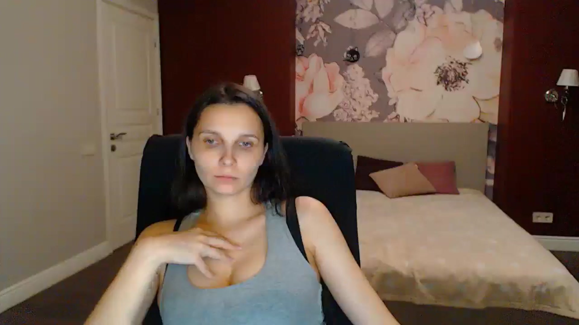 Gallery image thumbnail from Karina_Mils's myfreecams stream on, 07/19/2025, 20:47 image 10 of 20