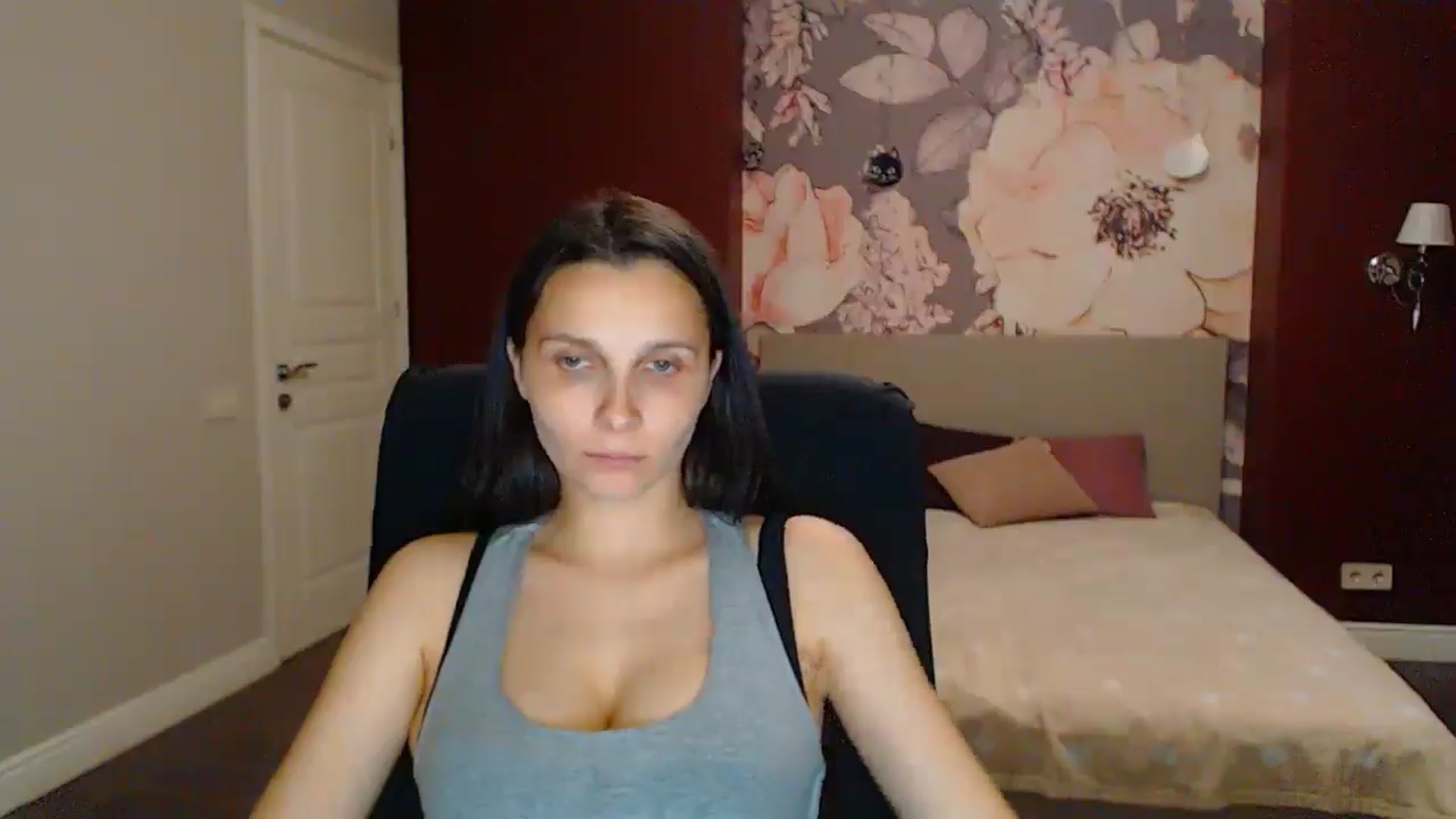 Gallery image thumbnail from Karina_Mils's myfreecams stream on, 07/19/2025, 20:47 image 4 of 20