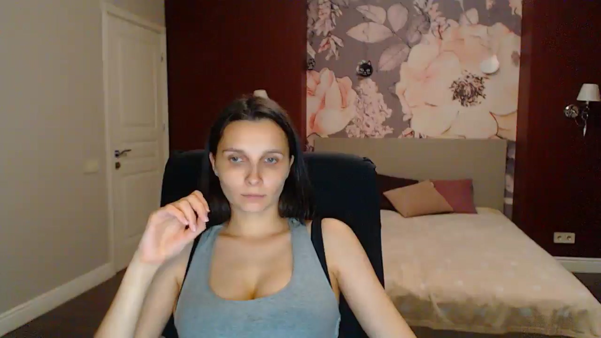 Gallery image thumbnail from Karina_Mils's myfreecams stream on, 07/19/2025, 20:47 image 6 of 20