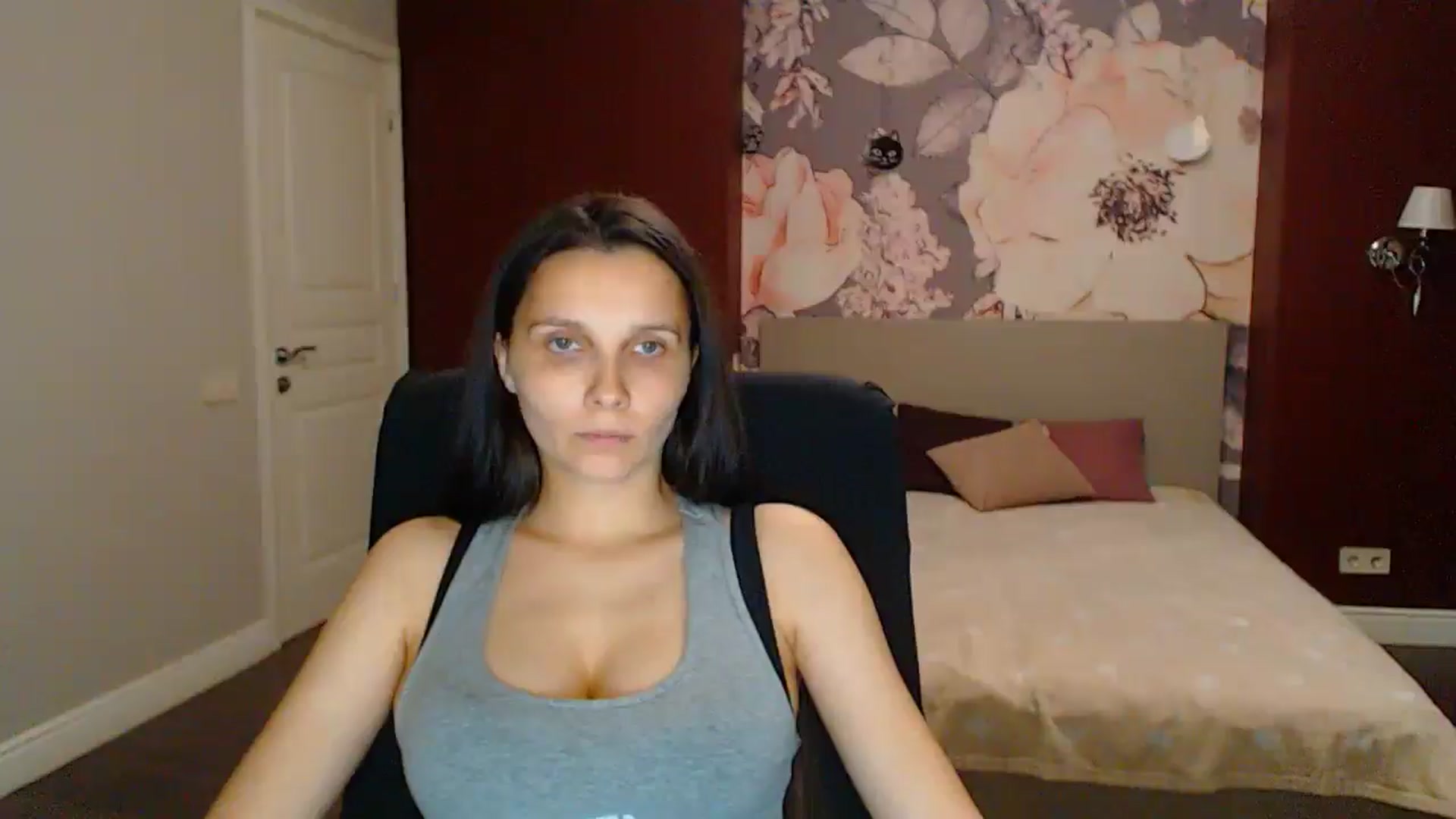 Gallery image thumbnail from Karina_Mils's myfreecams stream on, 07/19/2025, 20:47 image 13 of 20