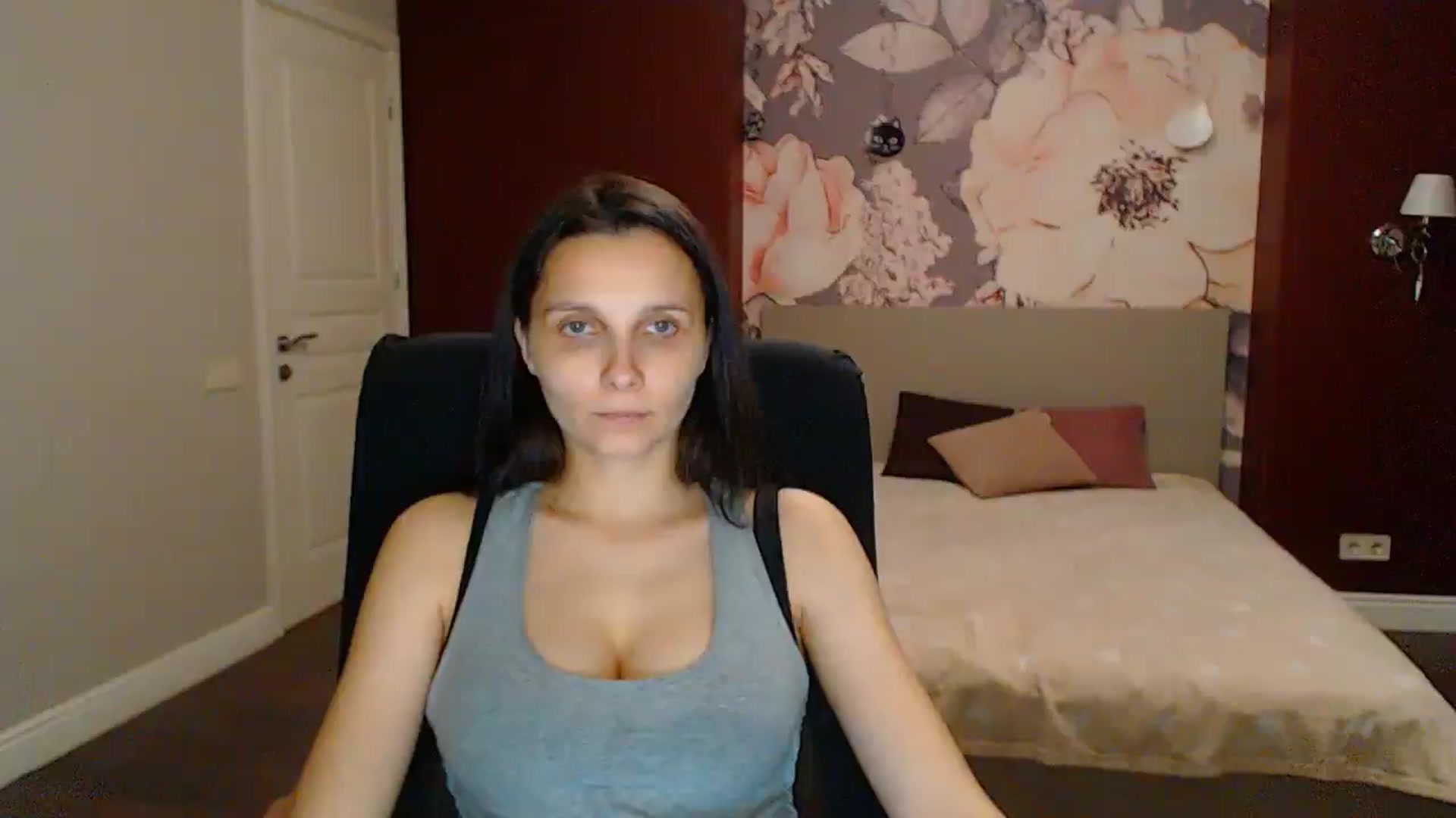Gallery image thumbnail from Karina_Mils's myfreecams stream on, 07/19/2025, 20:47 image 11 of 20