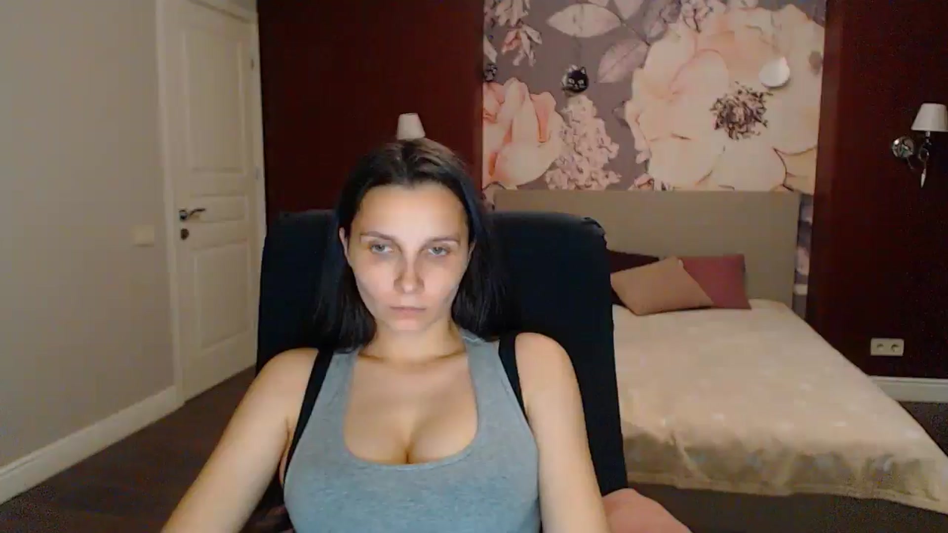 Gallery image thumbnail from Karina_Mils's myfreecams stream on, 07/19/2025, 20:47 image 1 of 20