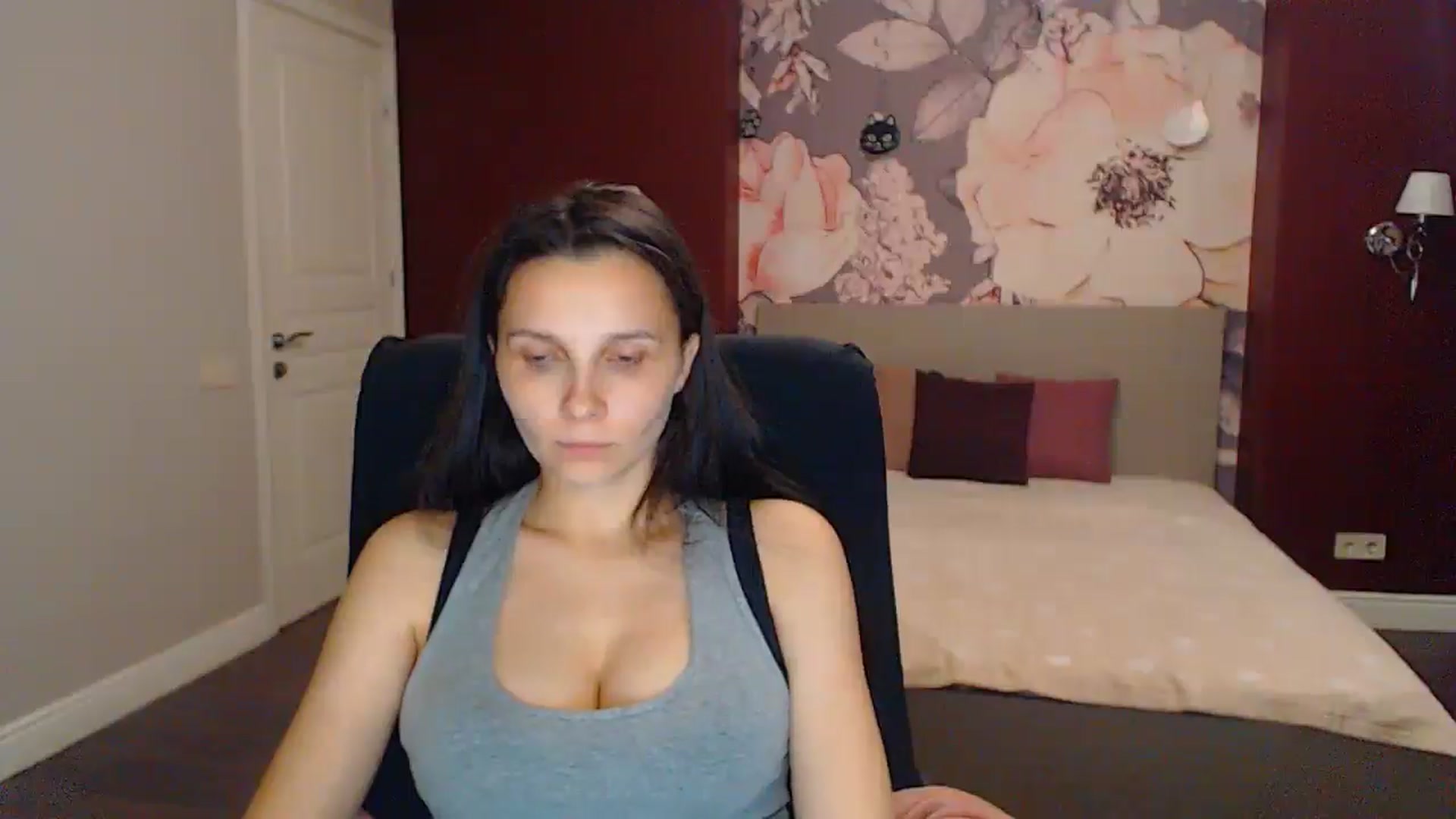 Gallery image thumbnail from Karina_Mils's myfreecams stream on, 07/20/2025, 18:32 image 7 of 20