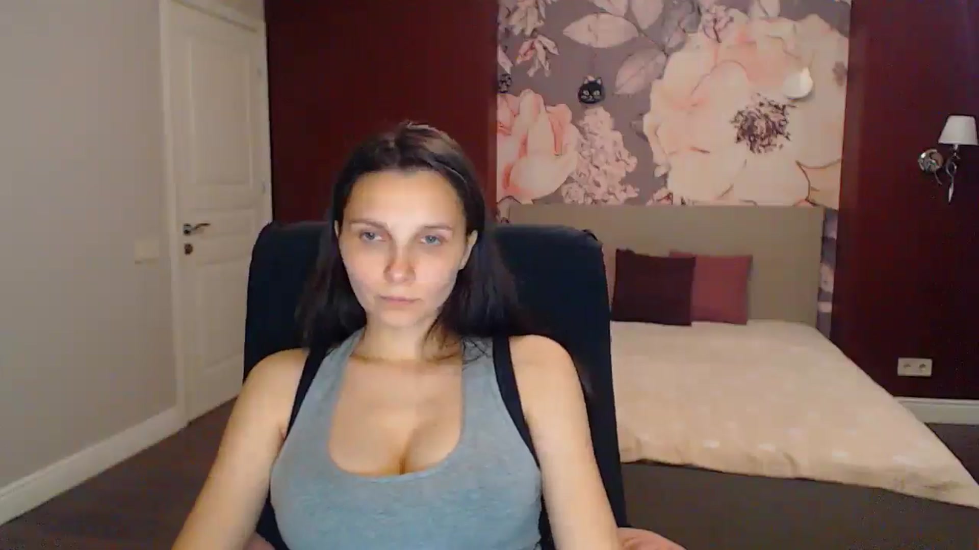 Gallery image thumbnail from Karina_Mils's myfreecams stream on, 07/20/2025, 18:32 image 5 of 20