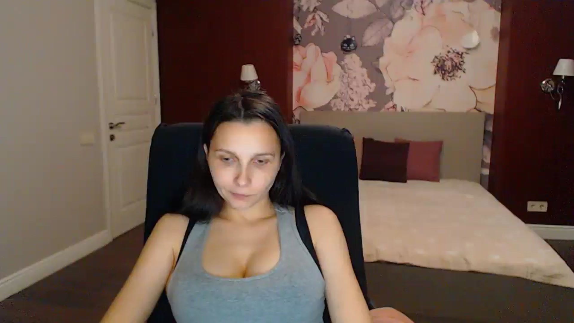 Gallery image thumbnail from Karina_Mils's myfreecams stream on, 07/20/2025, 18:32 image 11 of 20