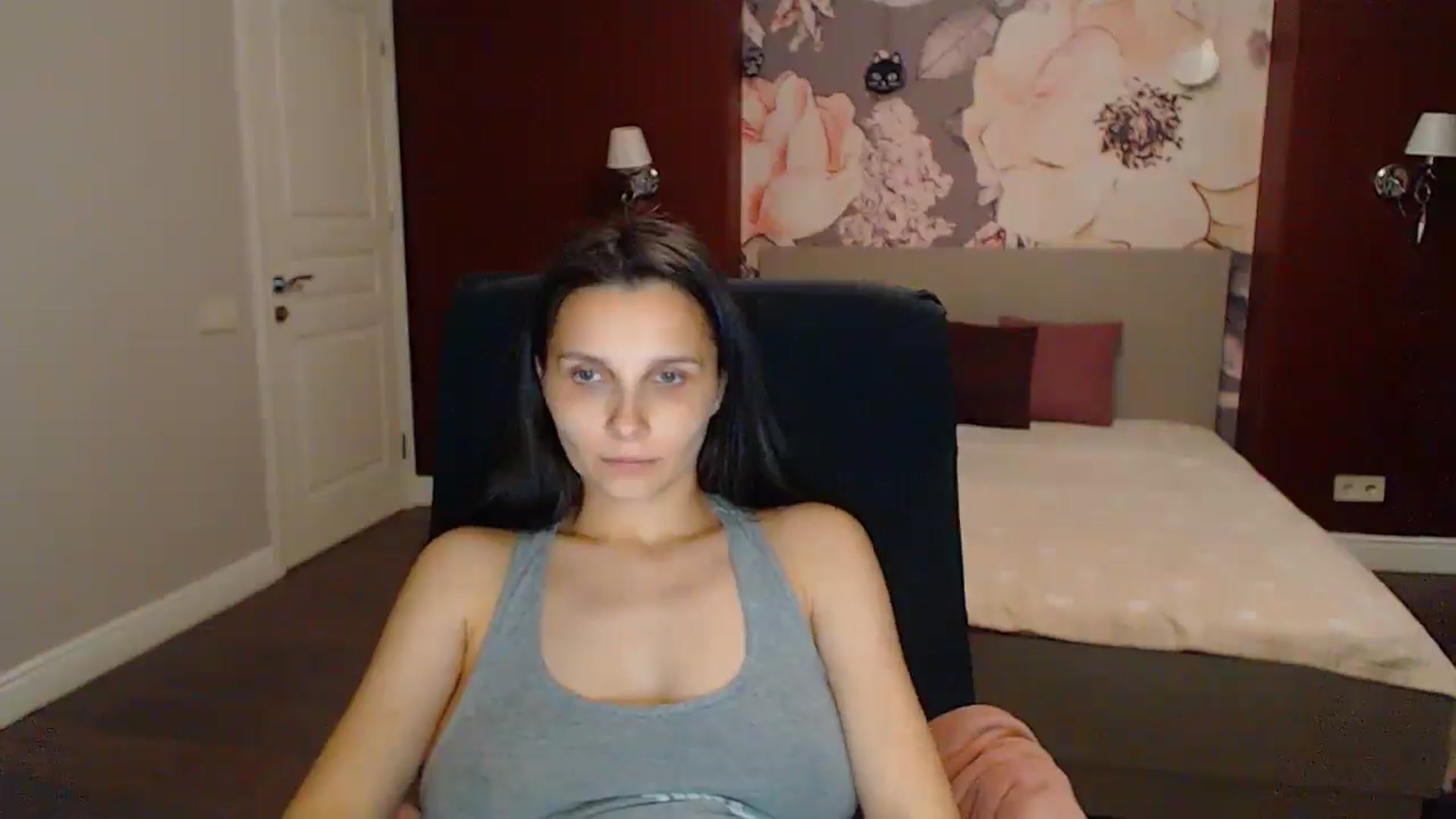 Gallery image thumbnail from Karina_Mils's myfreecams stream on, 07/20/2025, 18:55 image 14 of 20