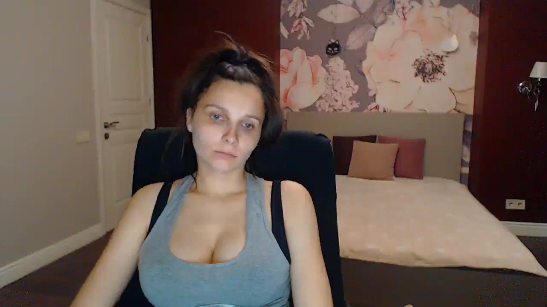 Gallery image thumbnail from Karina_Mils's myfreecams stream on, 07/26/2025, 17:58 image 19 of 20