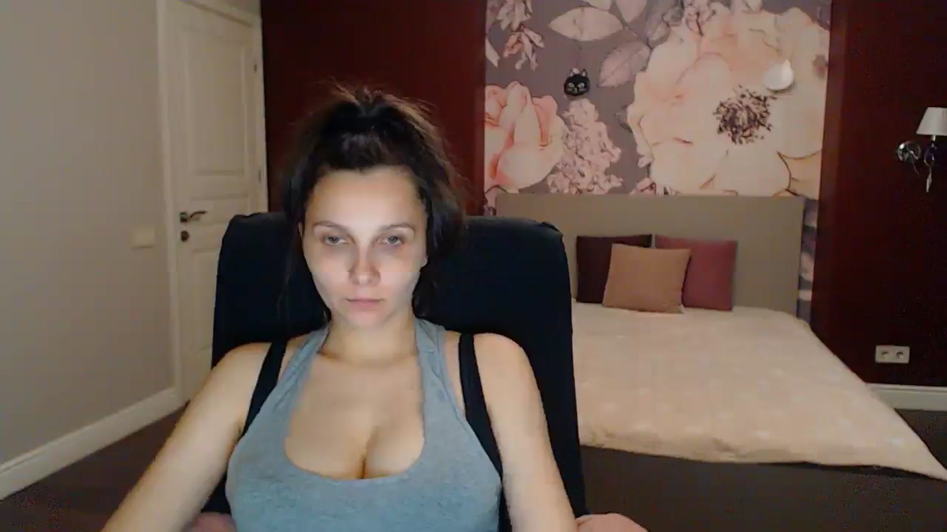 Gallery image thumbnail from Karina_Mils's myfreecams stream on, 07/26/2025, 17:58 image 14 of 20
