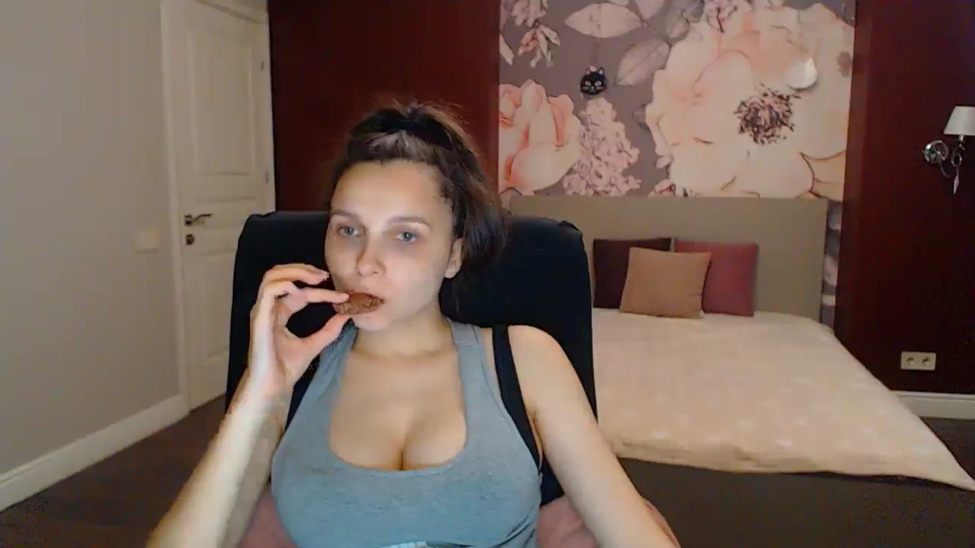Gallery image thumbnail from Karina_Mils's myfreecams stream on, 07/26/2025, 17:58 image 2 of 20