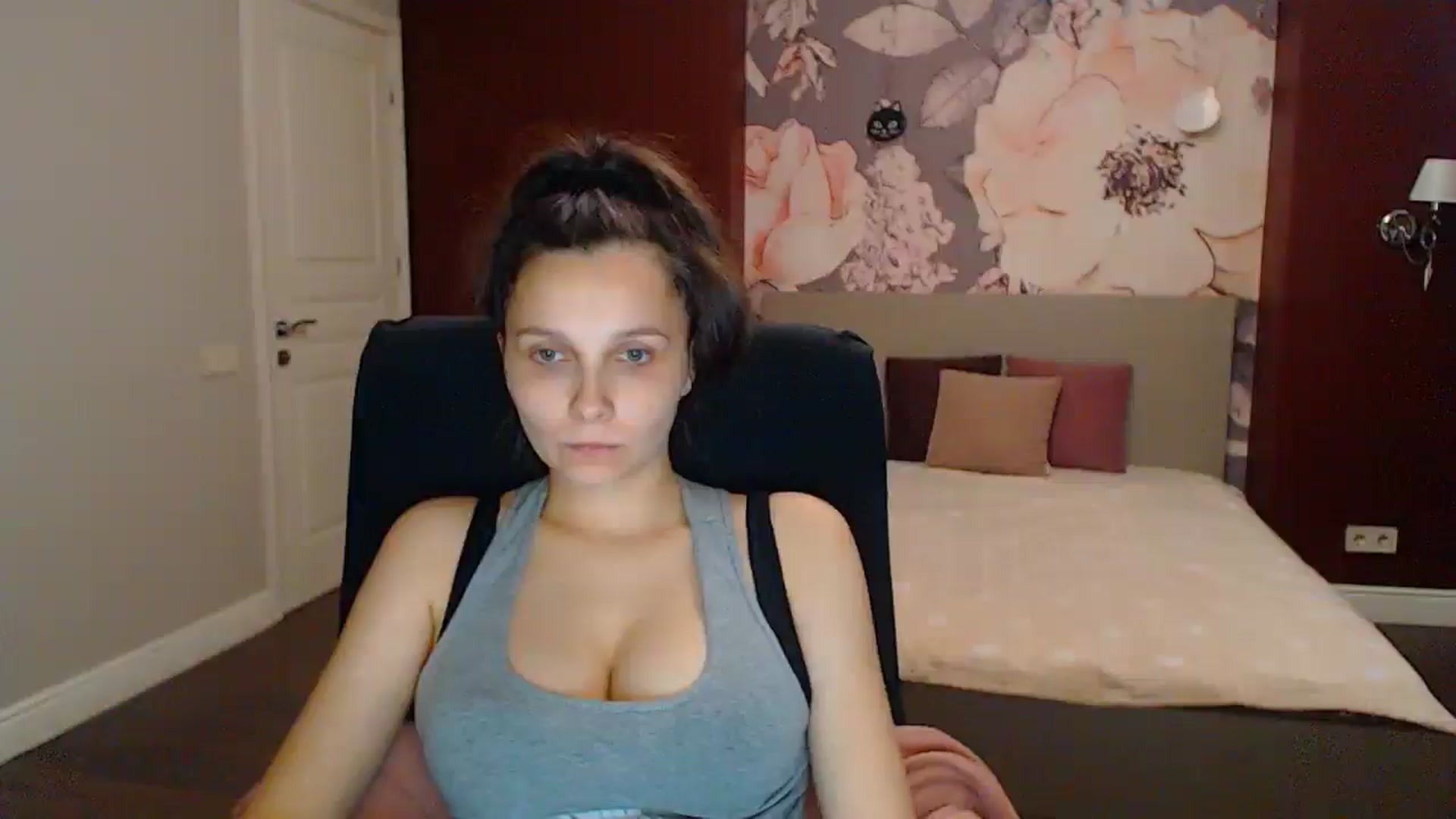 Gallery image thumbnail from Karina_Mils's myfreecams stream on, 07/26/2025, 17:58 image 3 of 20