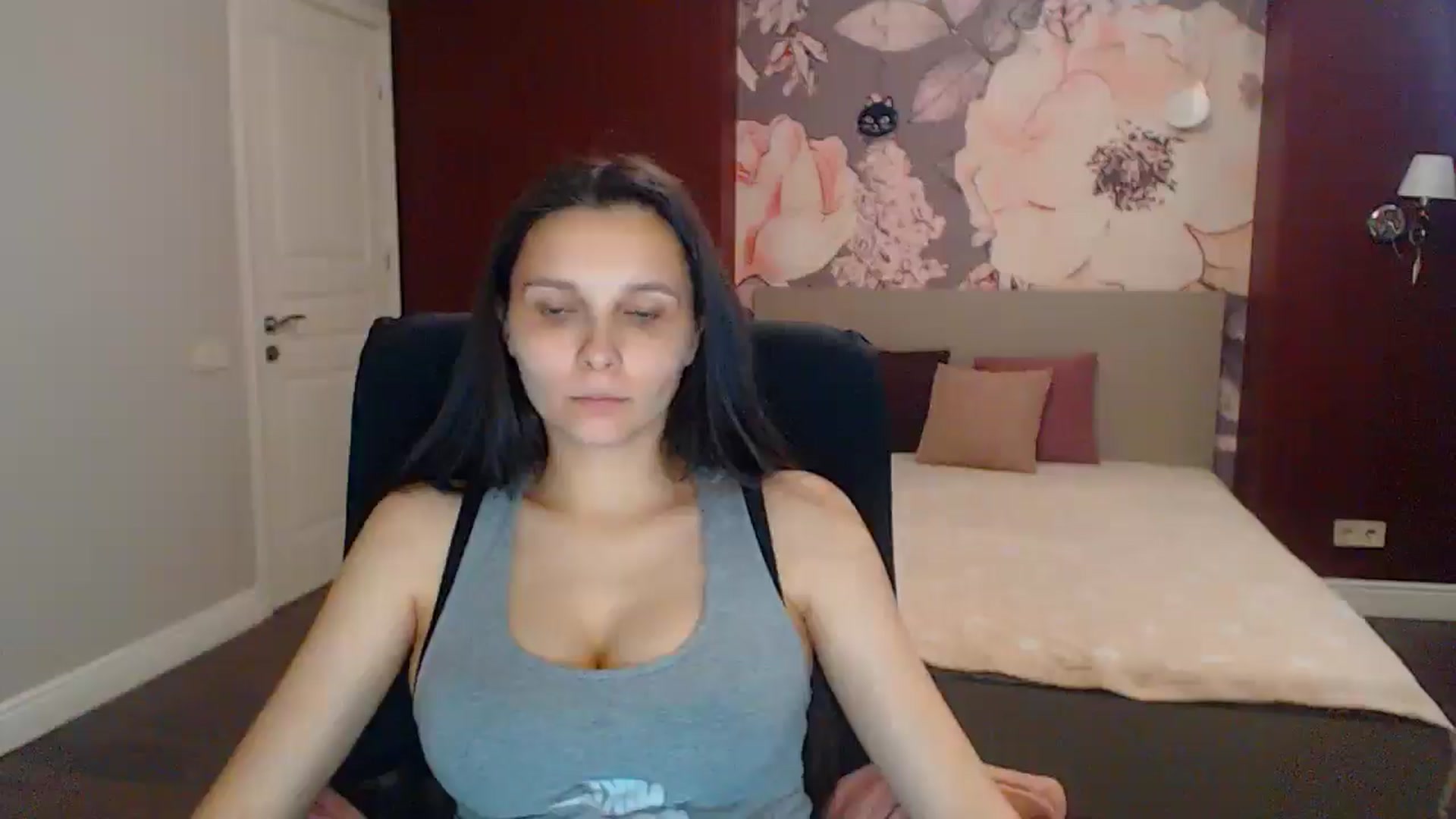 Gallery image thumbnail from Karina_Mils's myfreecams stream on, 07/27/2025, 16:06 image 19 of 20
