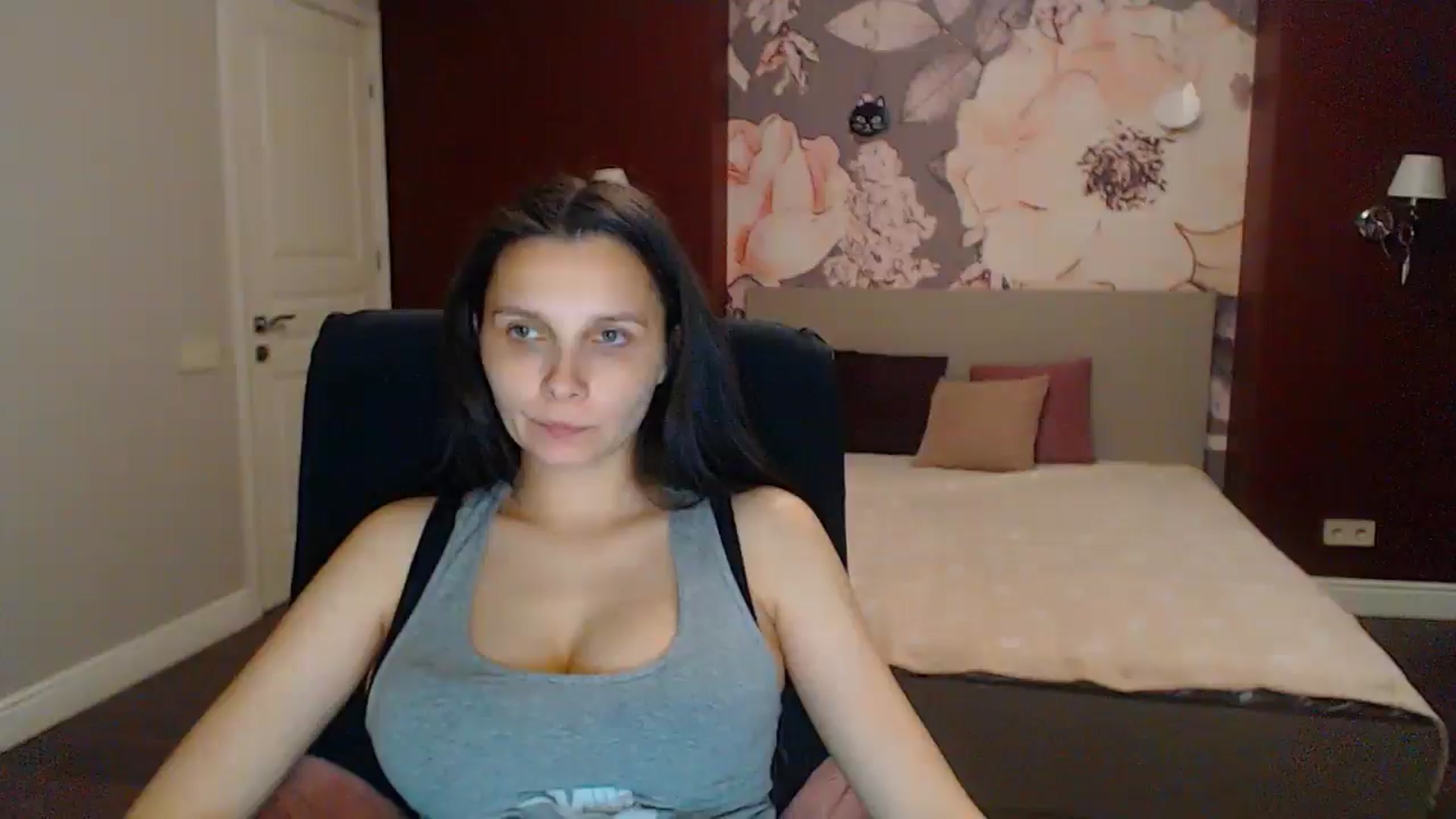 Gallery image thumbnail from Karina_Mils's myfreecams stream on, 07/27/2025, 18:32 image 1 of 20