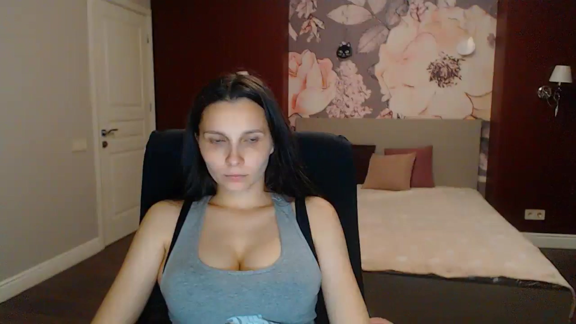 Gallery image thumbnail from Karina_Mils's myfreecams stream on, 07/27/2025, 18:32 image 9 of 20