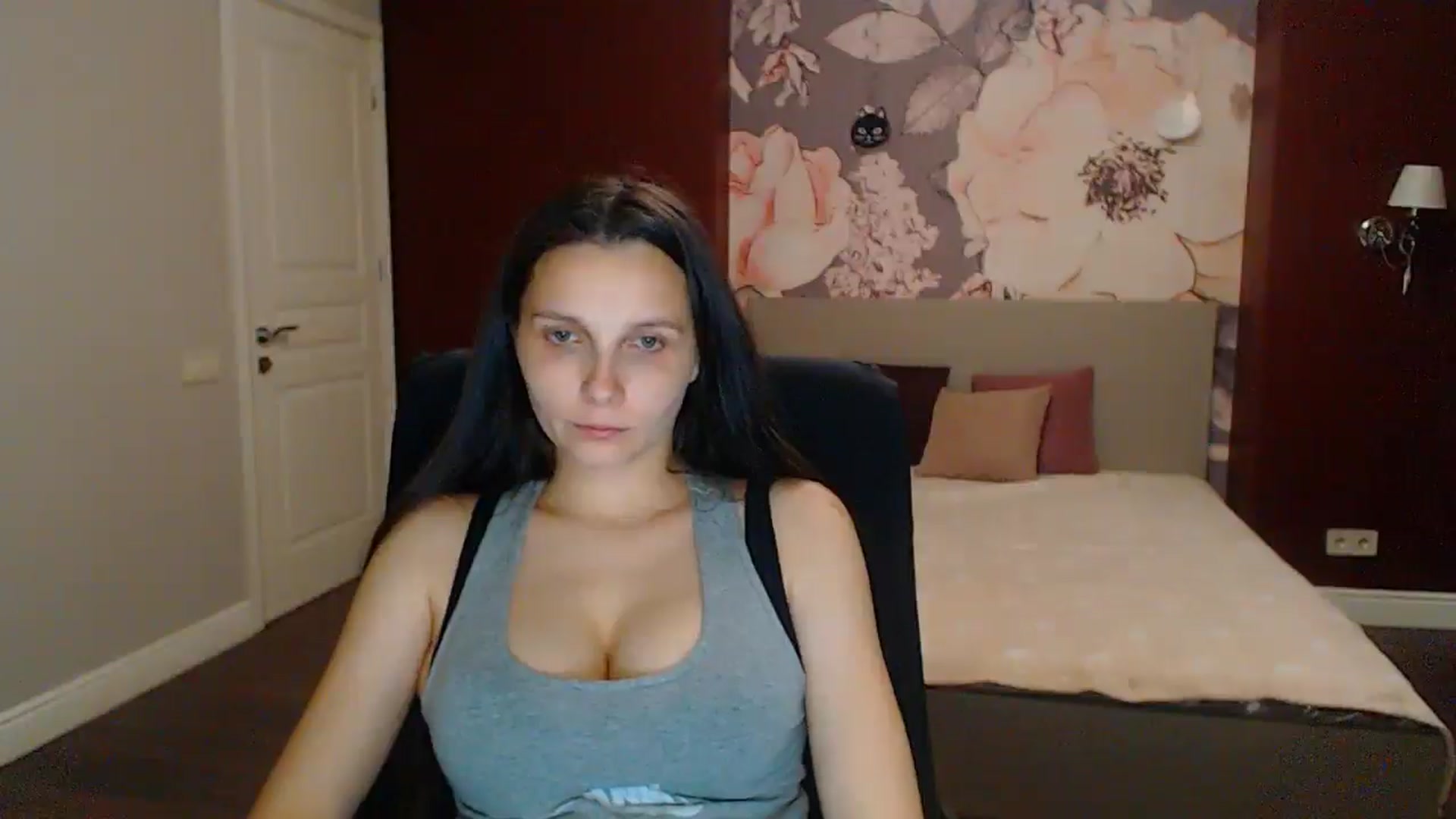 Gallery image thumbnail from Karina_Mils's myfreecams stream on, 07/27/2025, 18:32 image 10 of 20