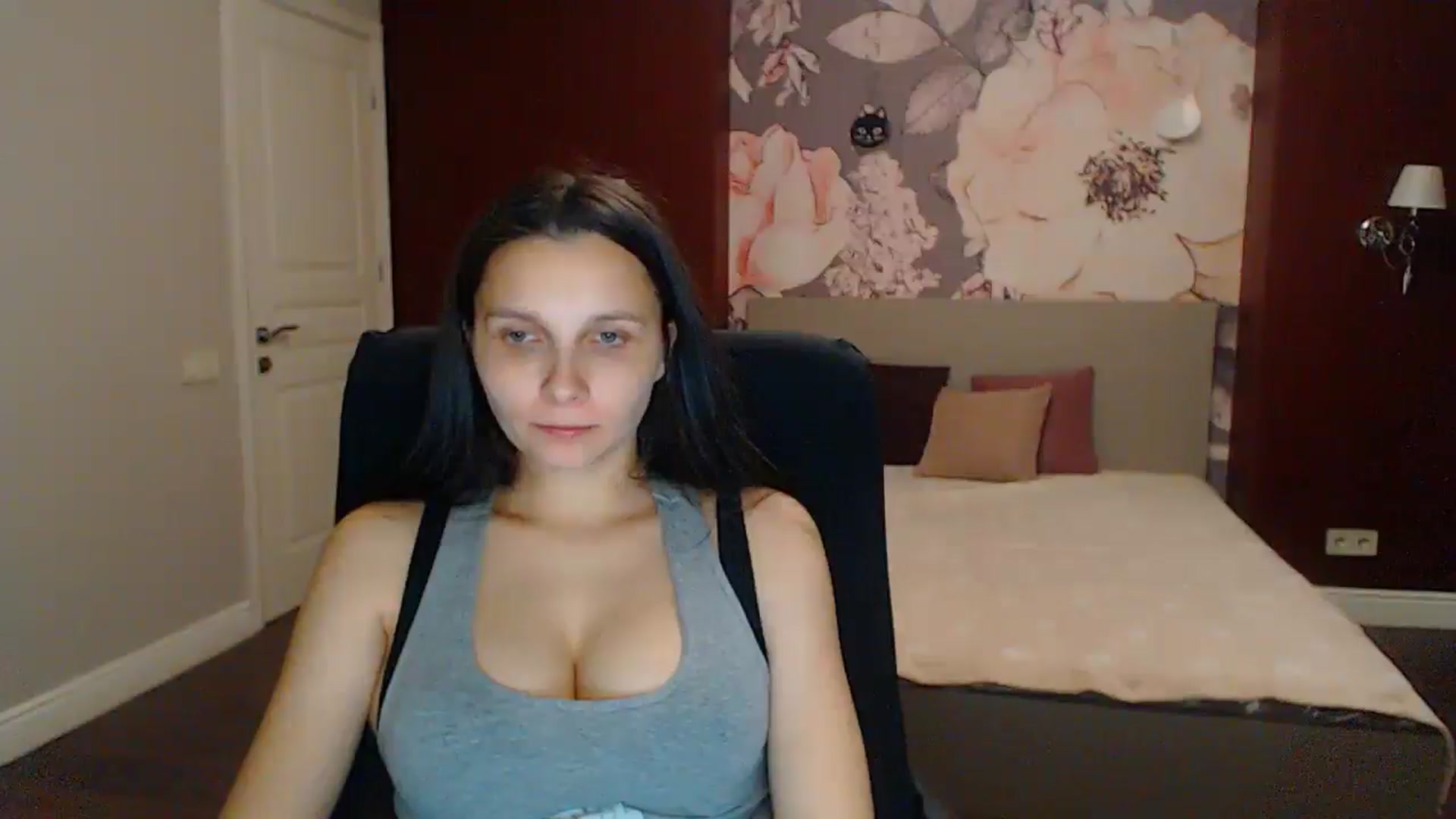 Gallery image thumbnail from Karina_Mils's myfreecams stream on, 07/27/2025, 18:32 image 19 of 20