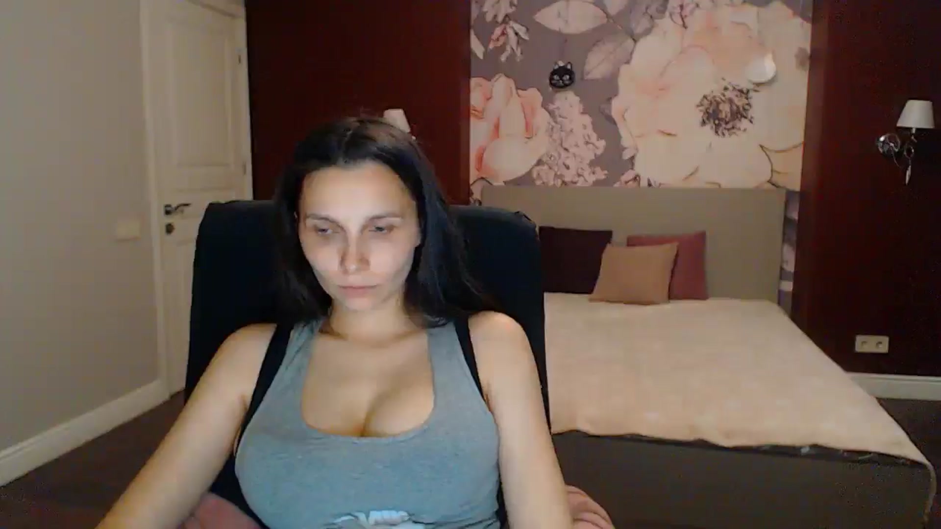 Gallery image thumbnail from Karina_Mils's myfreecams stream on, 07/27/2025, 18:32 image 2 of 20