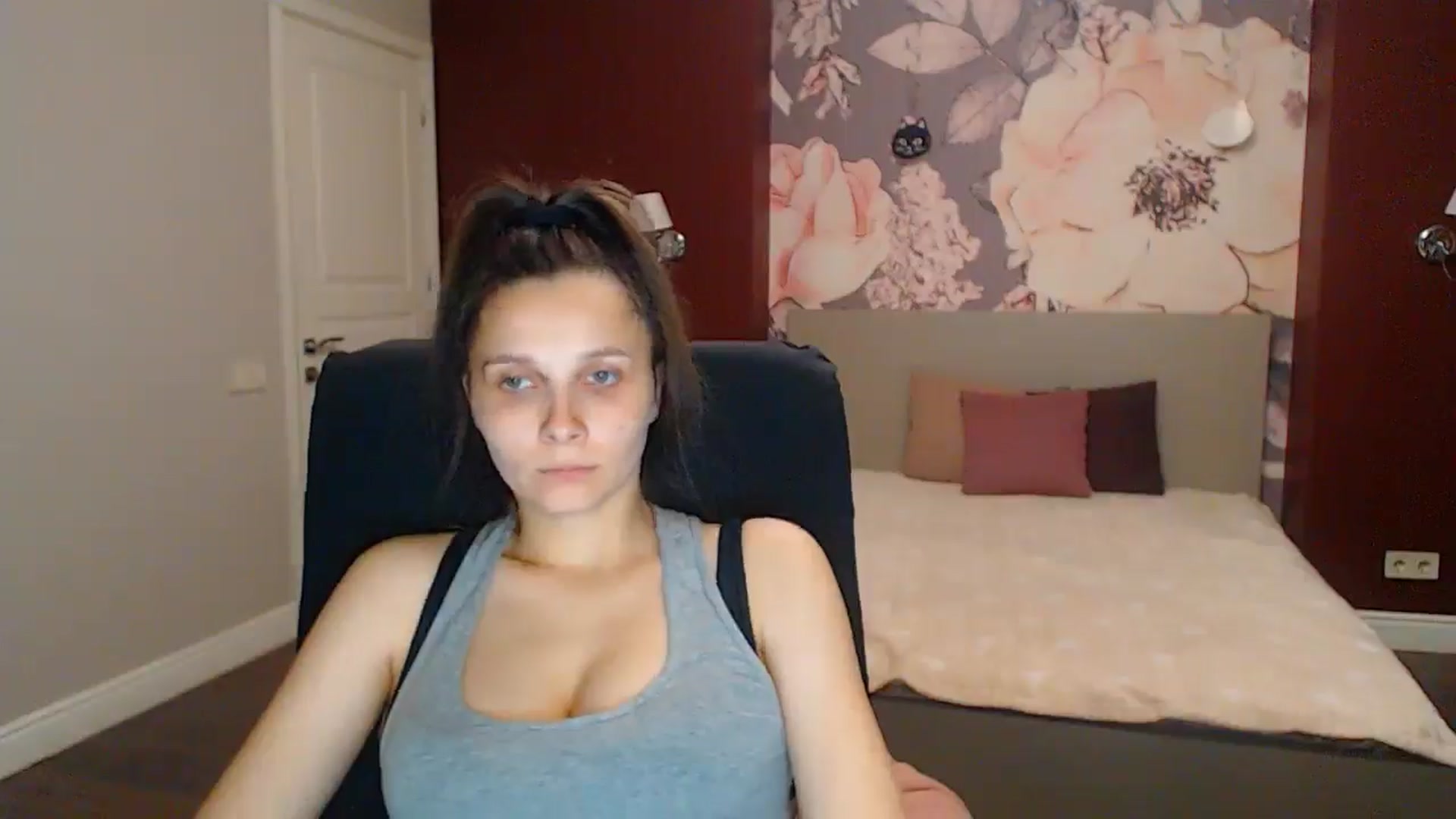 Gallery image thumbnail from Karina_Mils's myfreecams stream on, 08/02/2025, 18:31 image 4 of 20