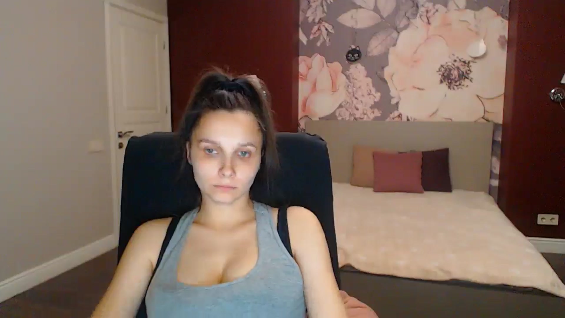 Gallery image thumbnail from Karina_Mils's myfreecams stream on, 08/02/2025, 18:31 image 5 of 20