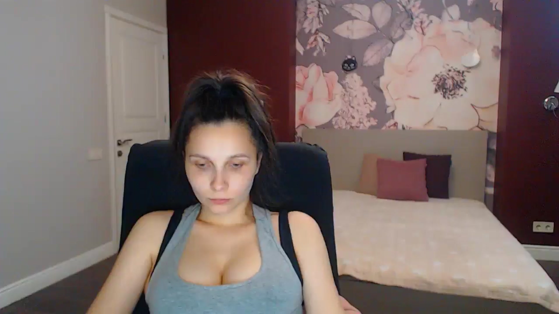 Gallery image thumbnail from Karina_Mils's myfreecams stream on, 08/03/2025, 15:30 image 3 of 20