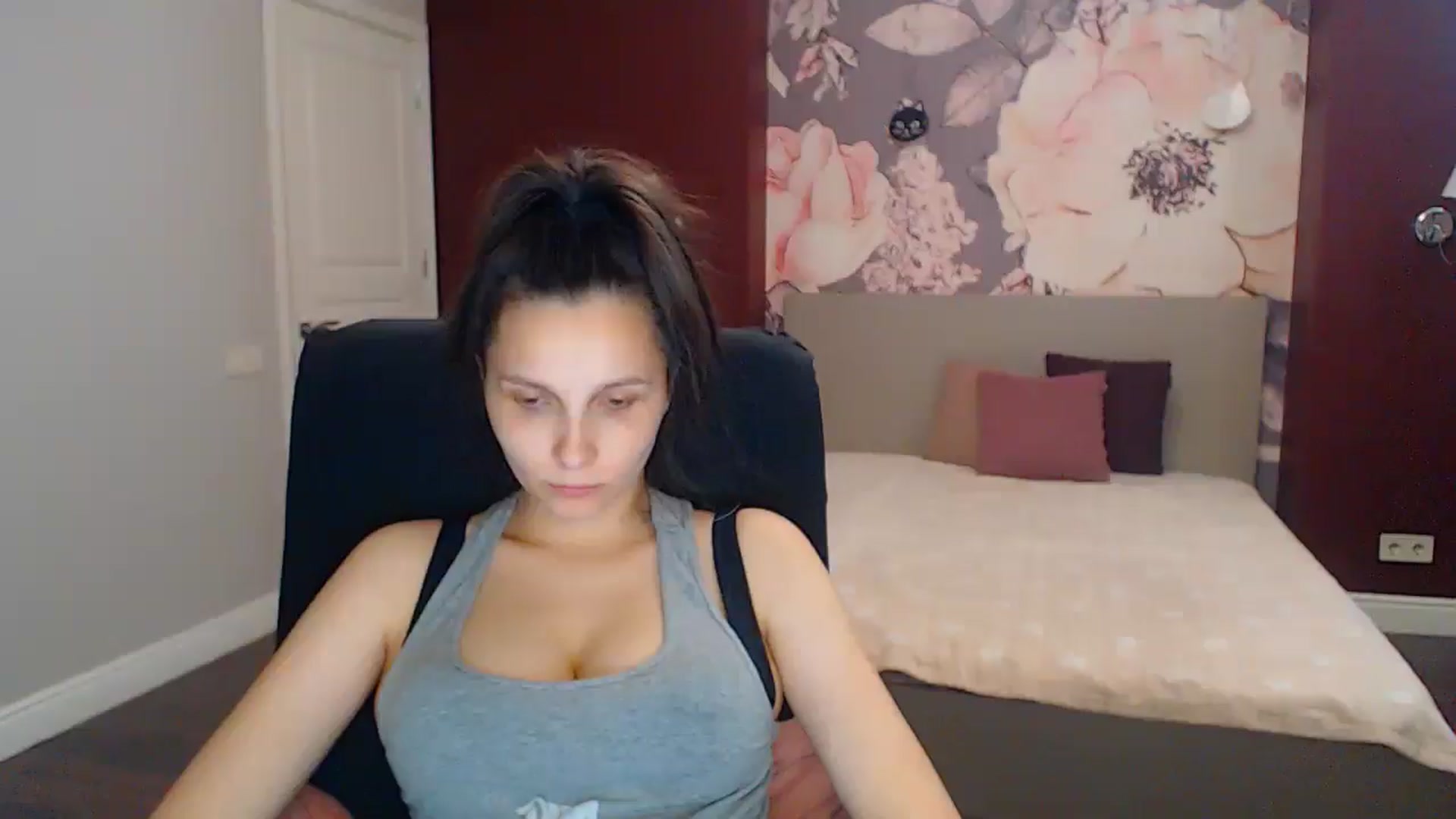 Gallery image thumbnail from Karina_Mils's myfreecams stream on, 08/03/2025, 15:30 image 20 of 20