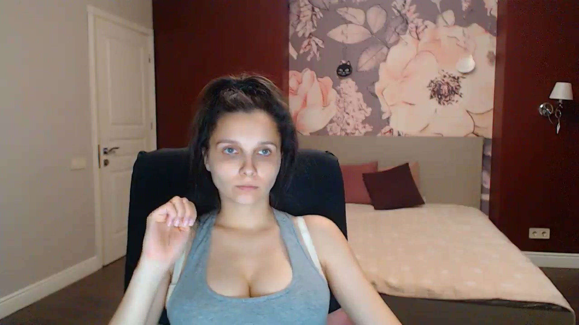 Gallery image thumbnail from Karina_Mils's myfreecams stream on, 08/08/2025, 17:42 image 18 of 20