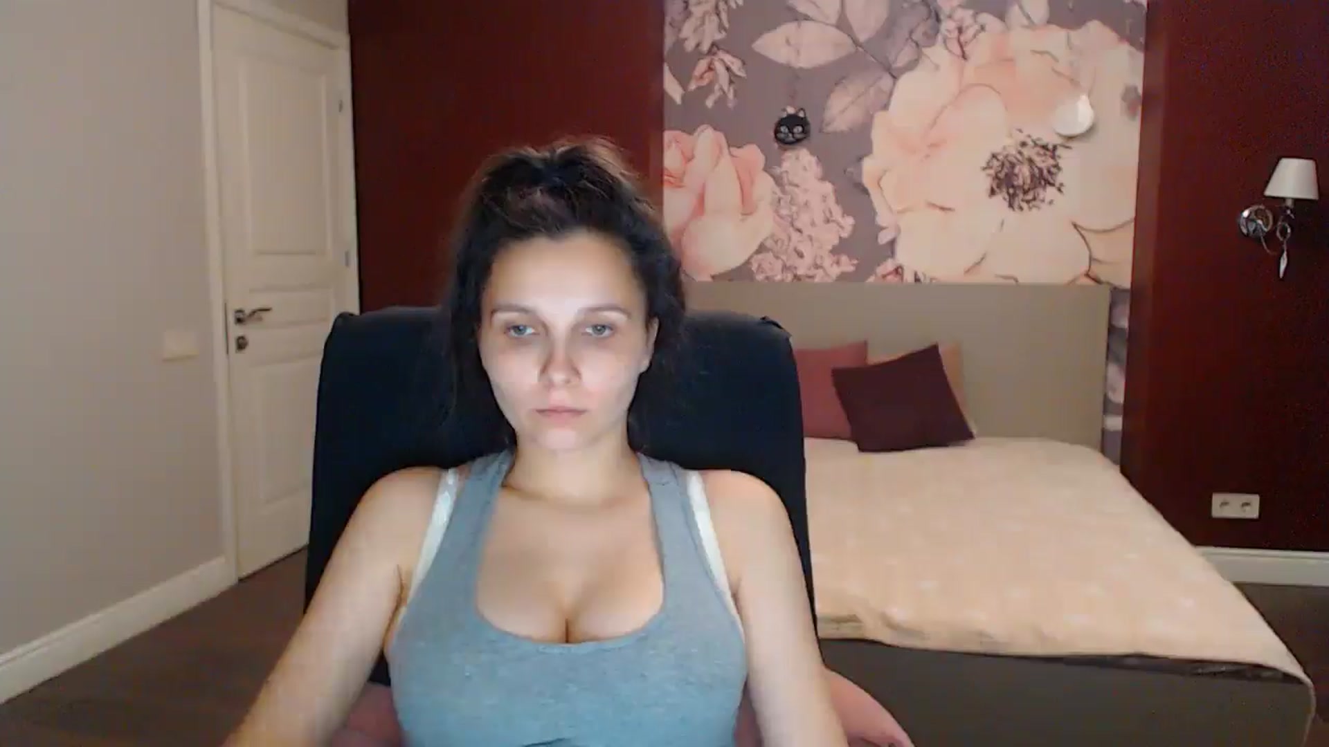 Gallery image thumbnail from Karina_Mils's myfreecams stream on, 08/08/2025, 17:42 image 3 of 20