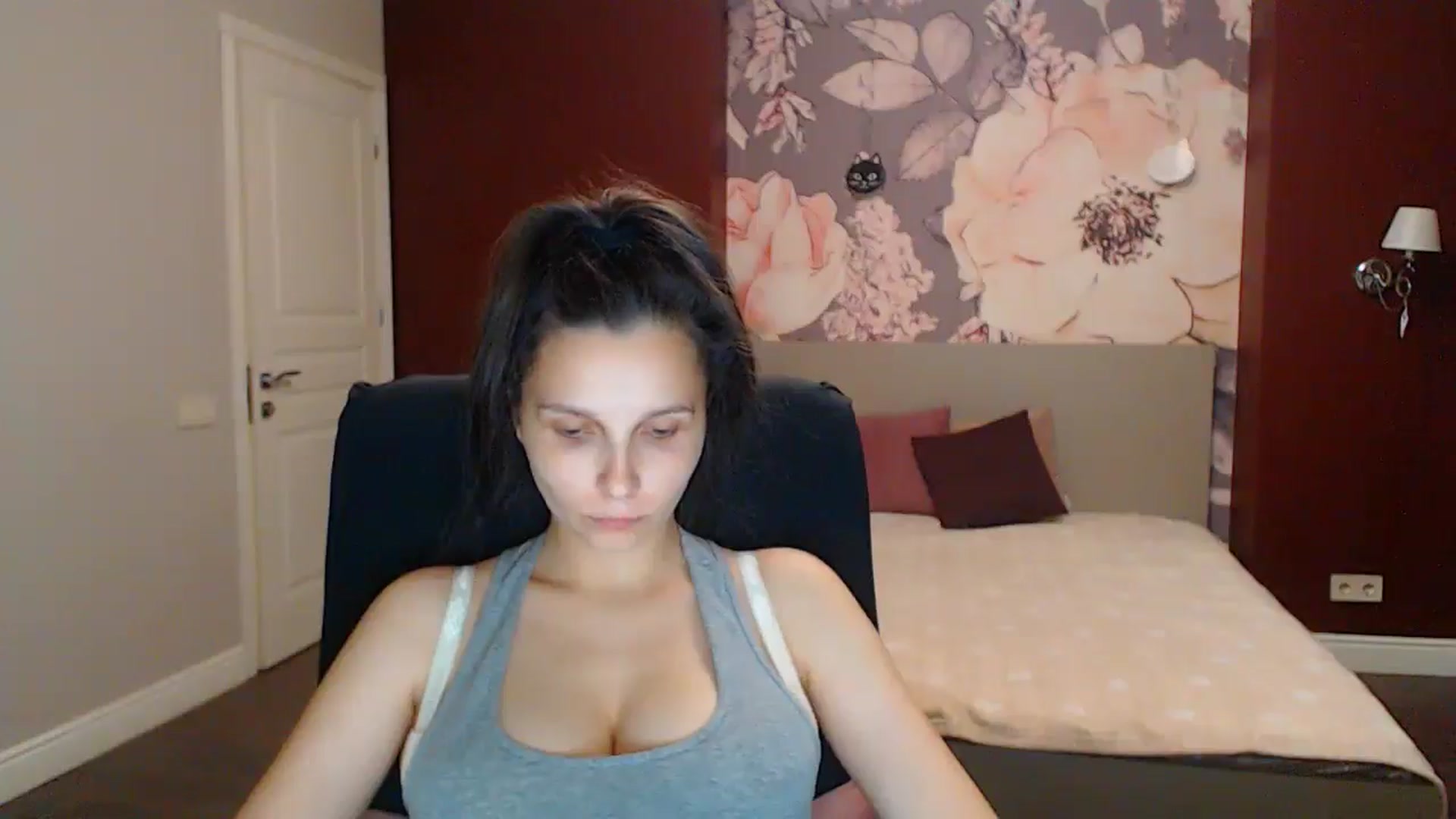 Gallery image thumbnail from Karina_Mils's myfreecams stream on, 08/08/2025, 17:42 image 20 of 20