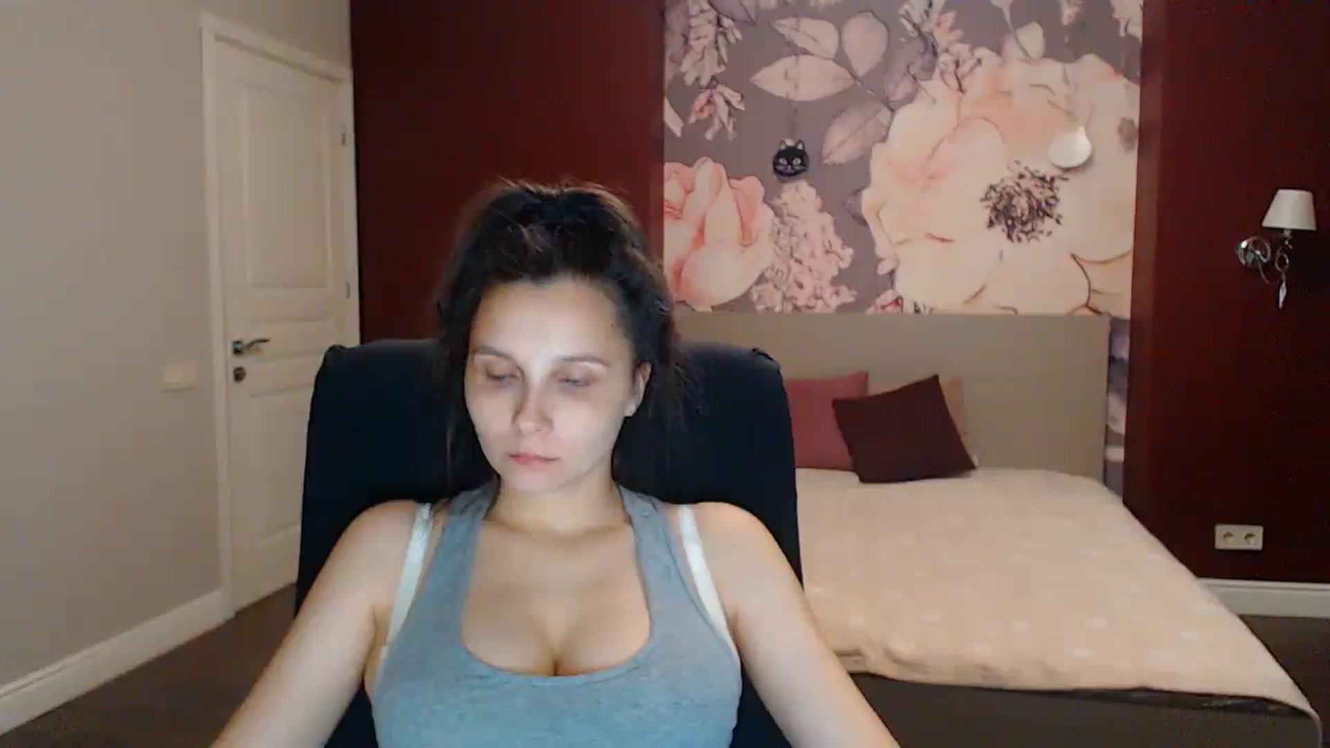 Gallery image thumbnail from Karina_Mils's myfreecams stream on, 08/08/2025, 18:33 image 7 of 20