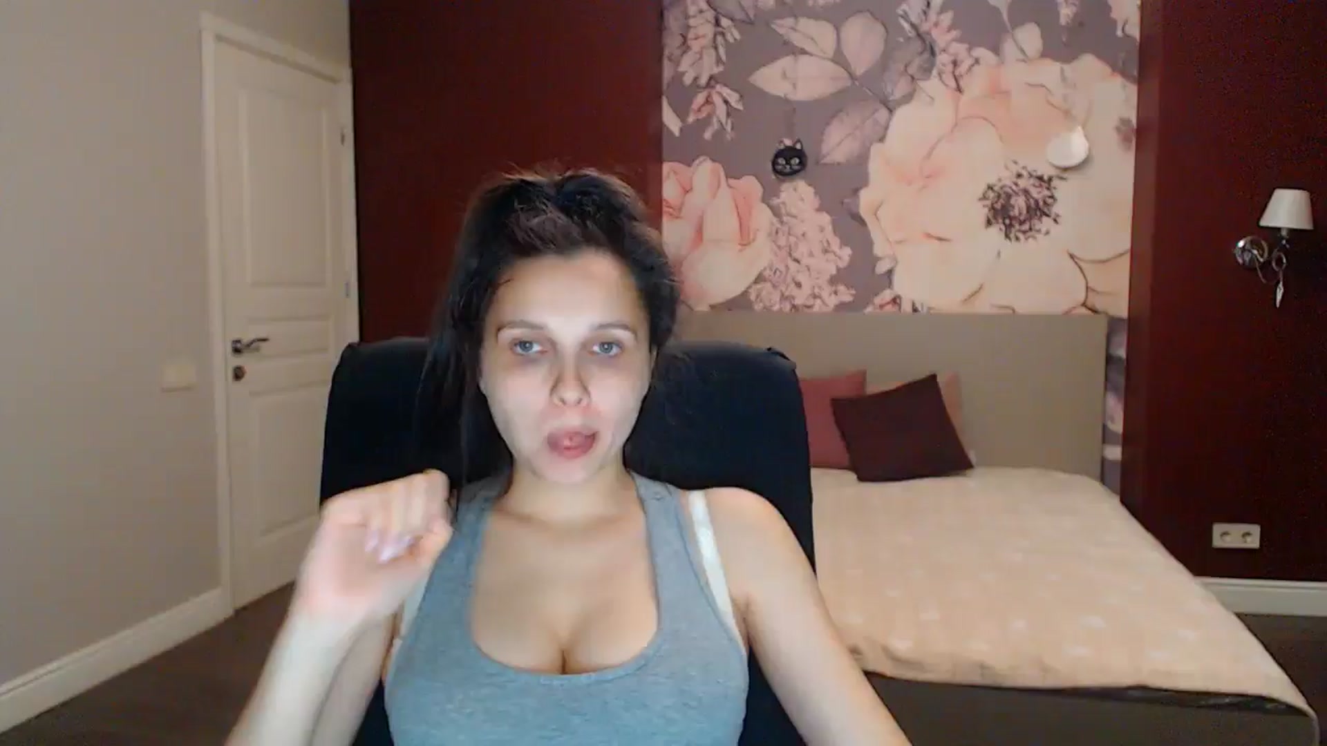 Gallery image thumbnail from Karina_Mils's myfreecams stream on, 08/08/2025, 18:33 image 1 of 20