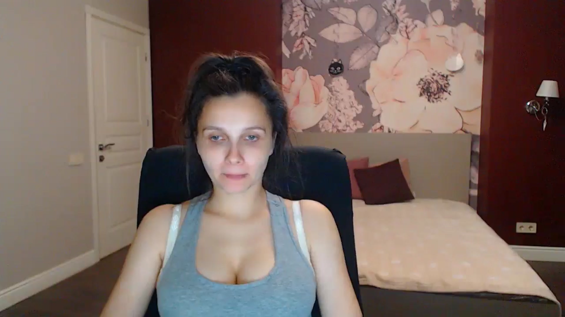 Gallery image thumbnail from Karina_Mils's myfreecams stream on, 08/08/2025, 18:33 image 10 of 20