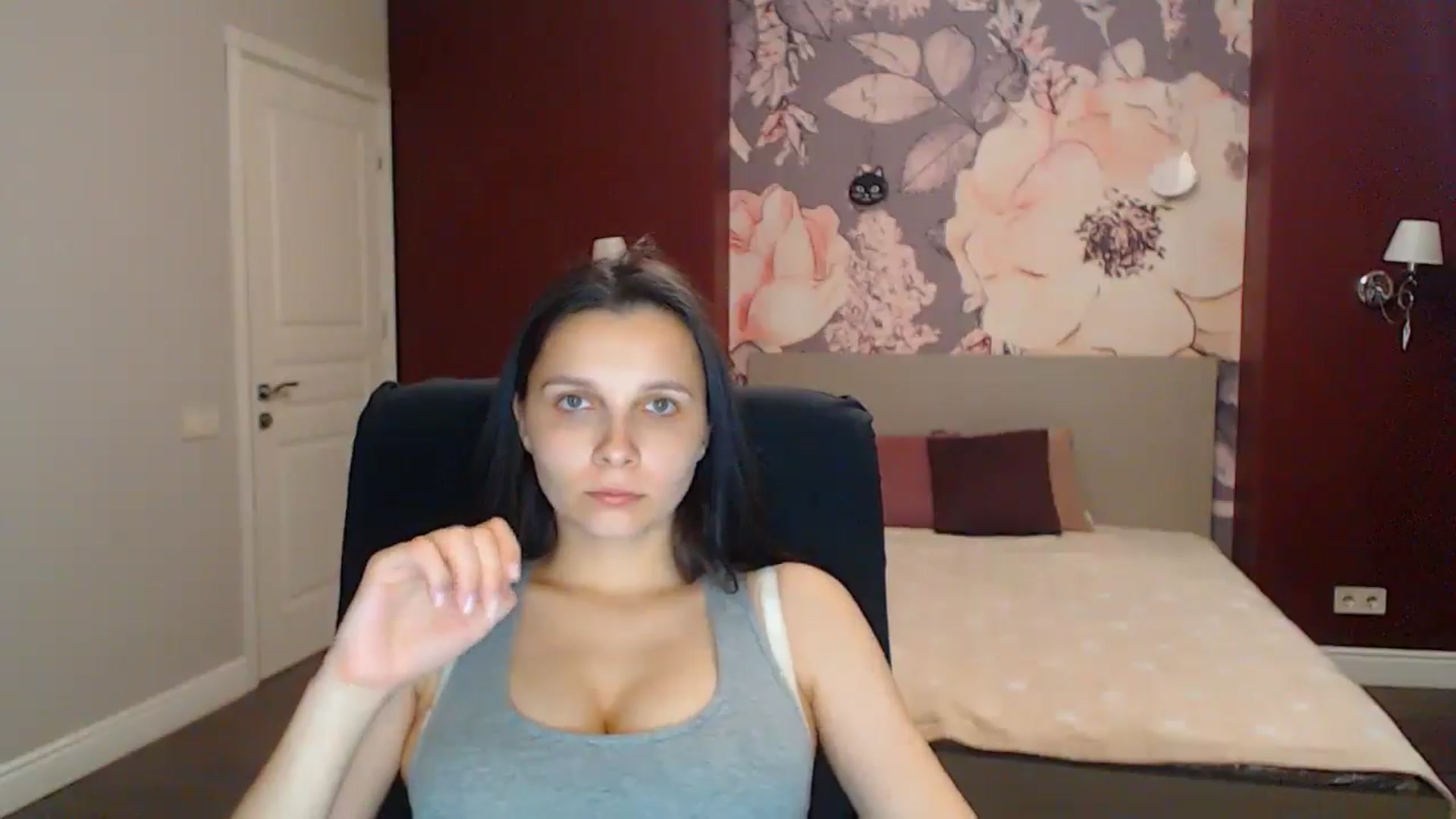 Gallery image thumbnail from Karina_Mils's myfreecams stream on, 08/10/2025, 16:42 image 16 of 20
