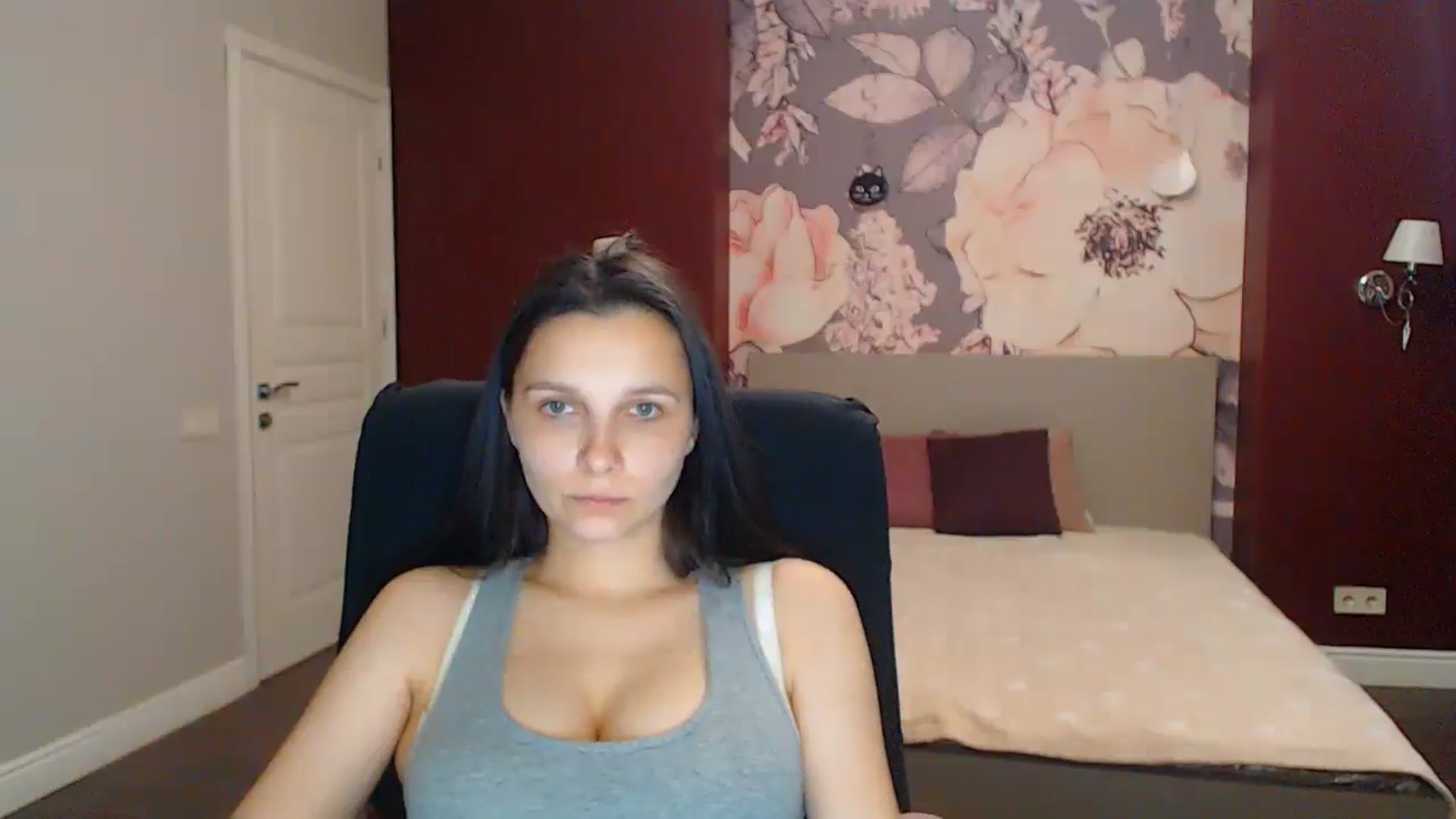 Gallery image thumbnail from Karina_Mils's myfreecams stream on, 08/10/2025, 16:42 image 7 of 20