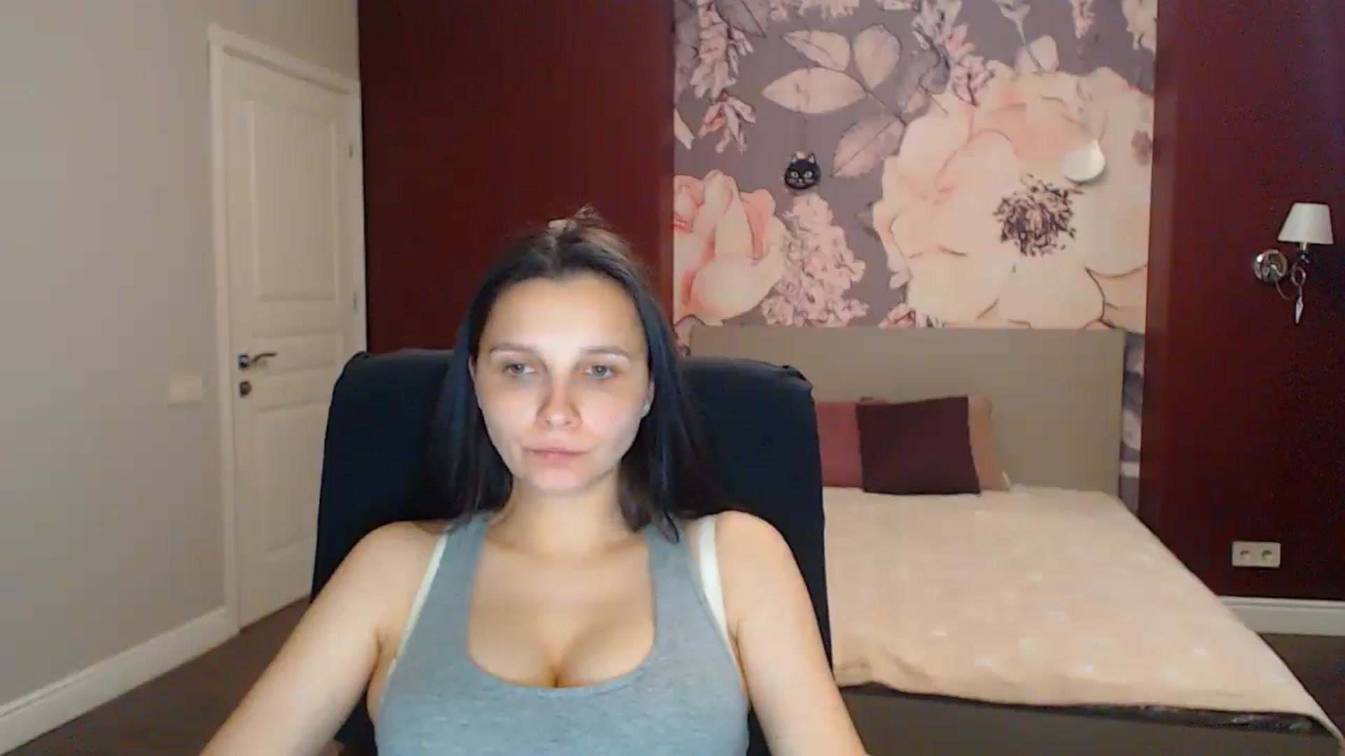 Gallery image thumbnail from Karina_Mils's myfreecams stream on, 08/10/2025, 16:42 image 8 of 20